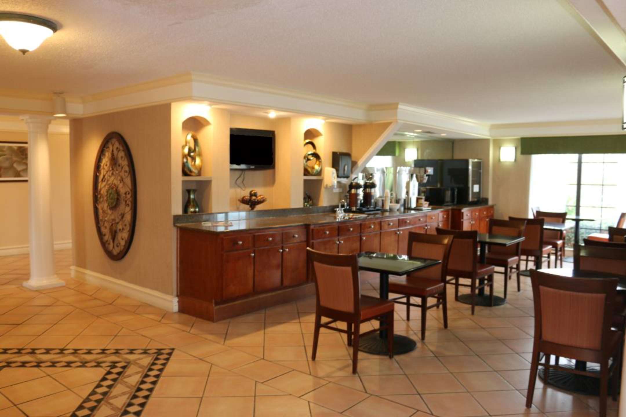 IMG | Americas Best Value Inn Montgomery