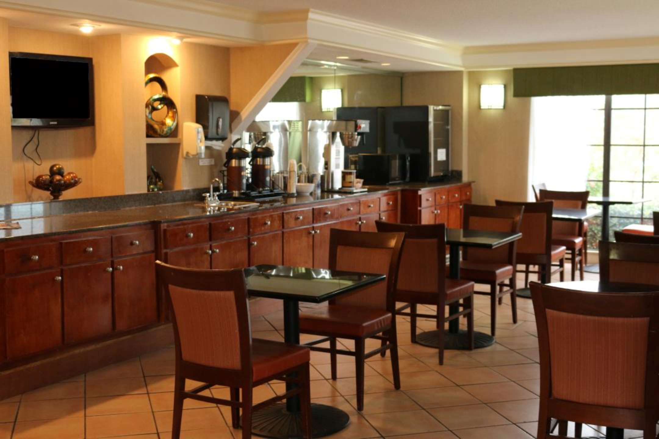 IMG | Americas Best Value Inn Montgomery
