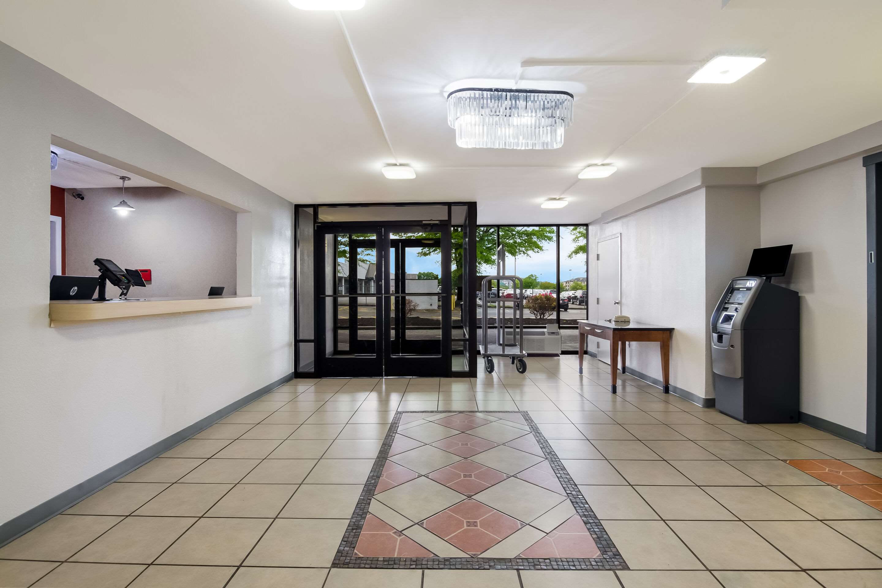 Hotel lobby | Rodeway Inn Roanoke Airport