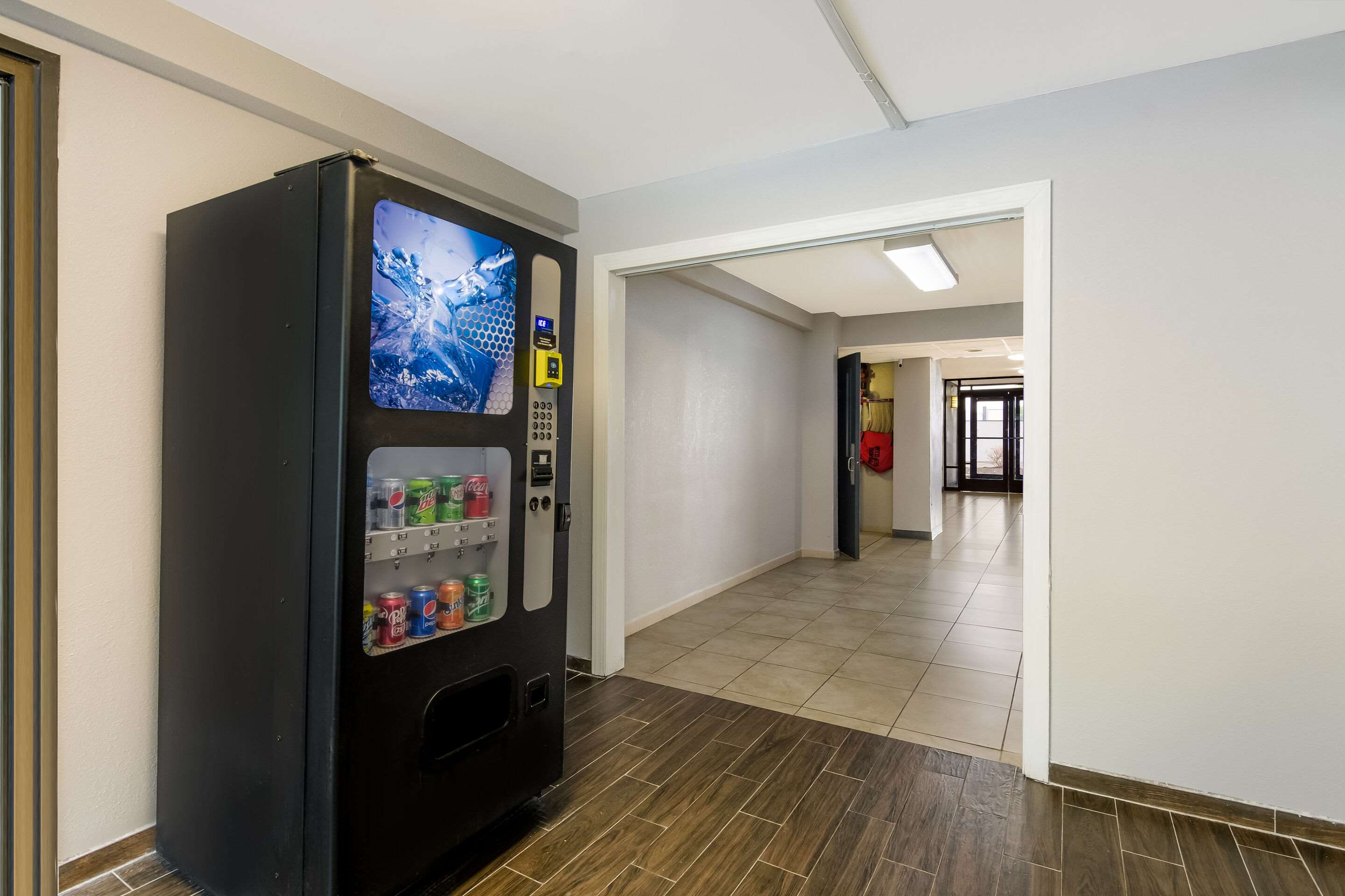Hotel vending area | Rodeway Inn Roanoke Airport