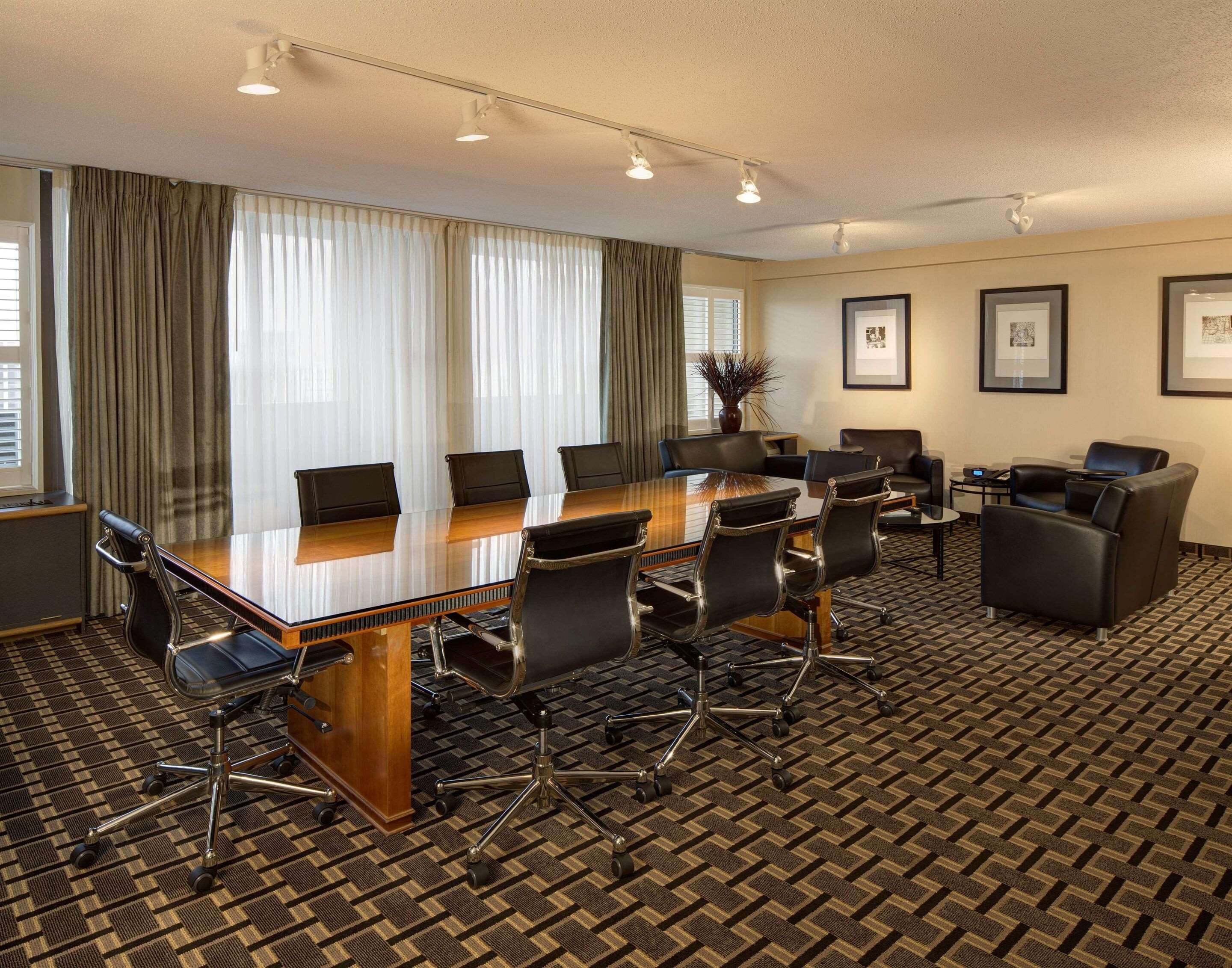 Executive Boardroom | Radisson Hotel Milwaukee West