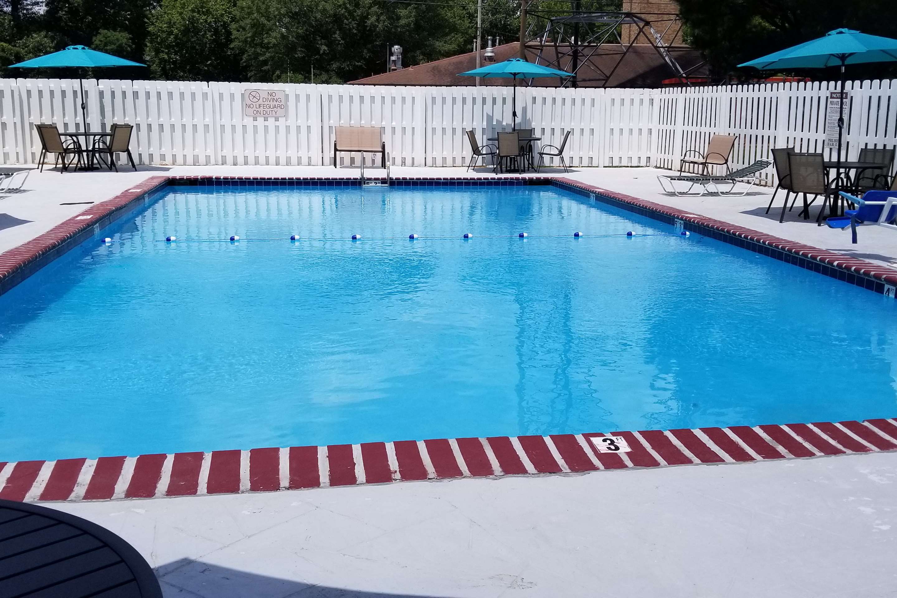 Outdoor Pool | Americas Best Value Inn & Suites - Memphis East