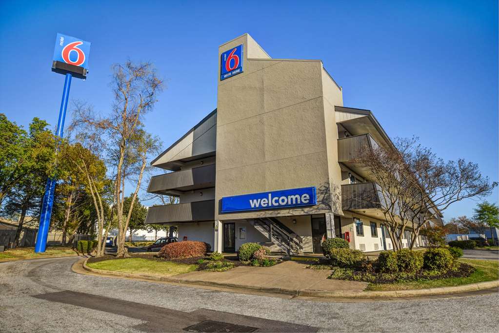 Motel 6 Memphis Downtown Memphis, TN Hotels Tourist Class Hotels in