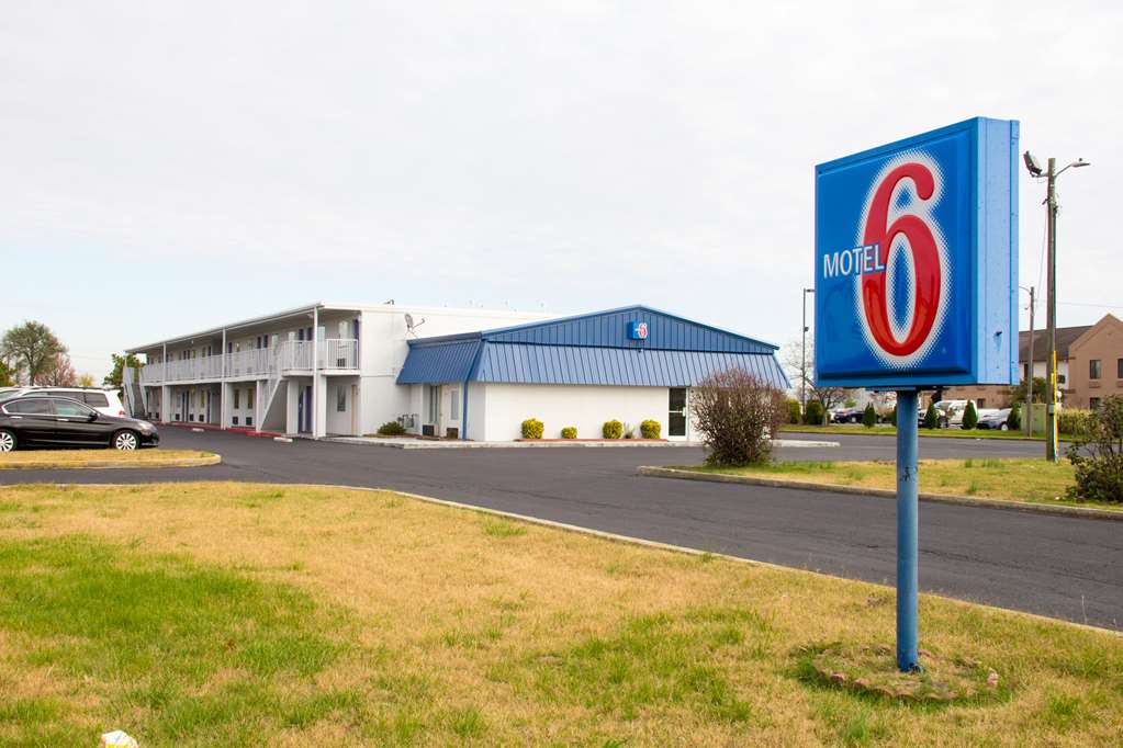 Motel 6 Sikeston Tourist Class Sikeston, MO Hotels Business Travel