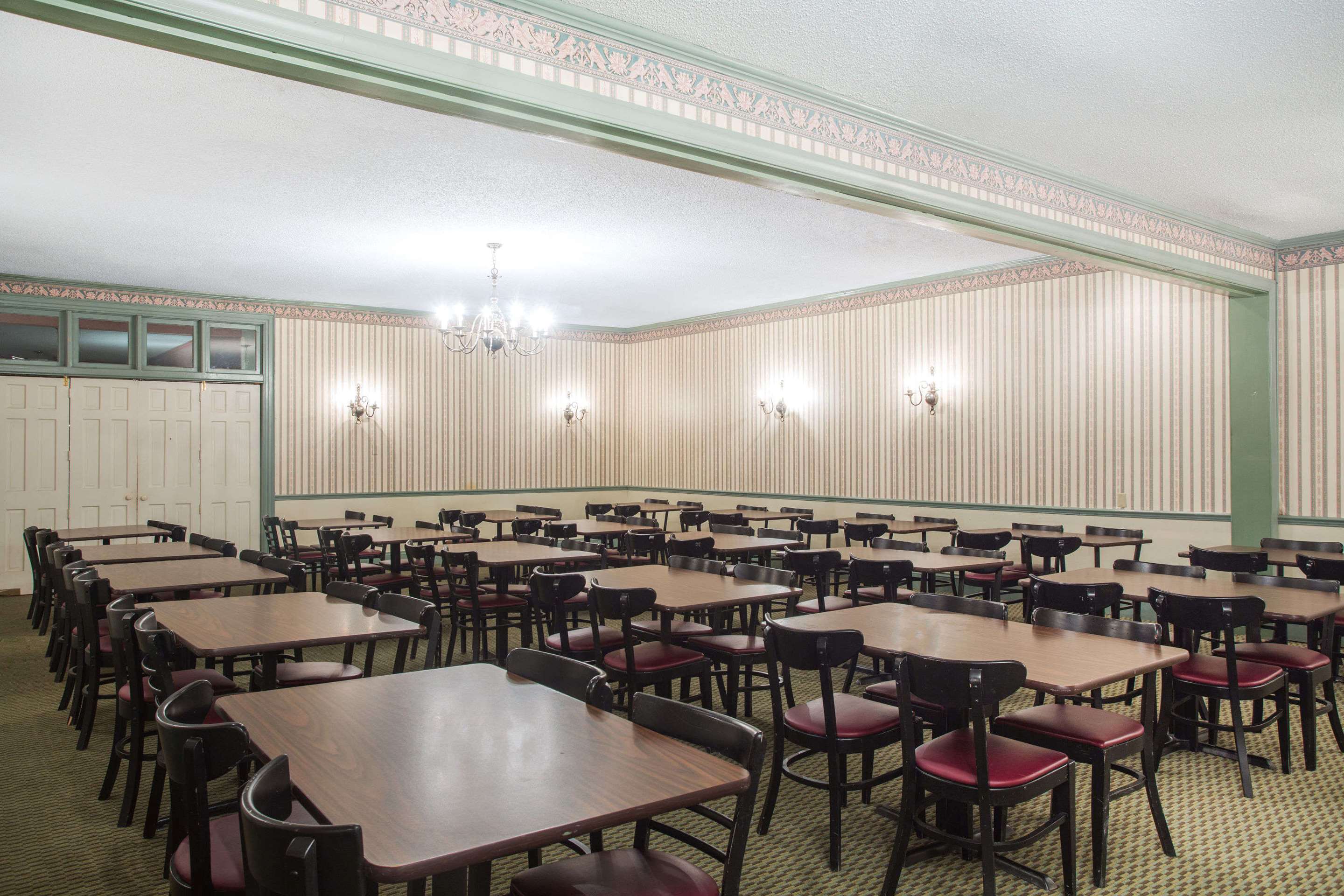 Meeting Room | Ramada by Wyndham Cordele