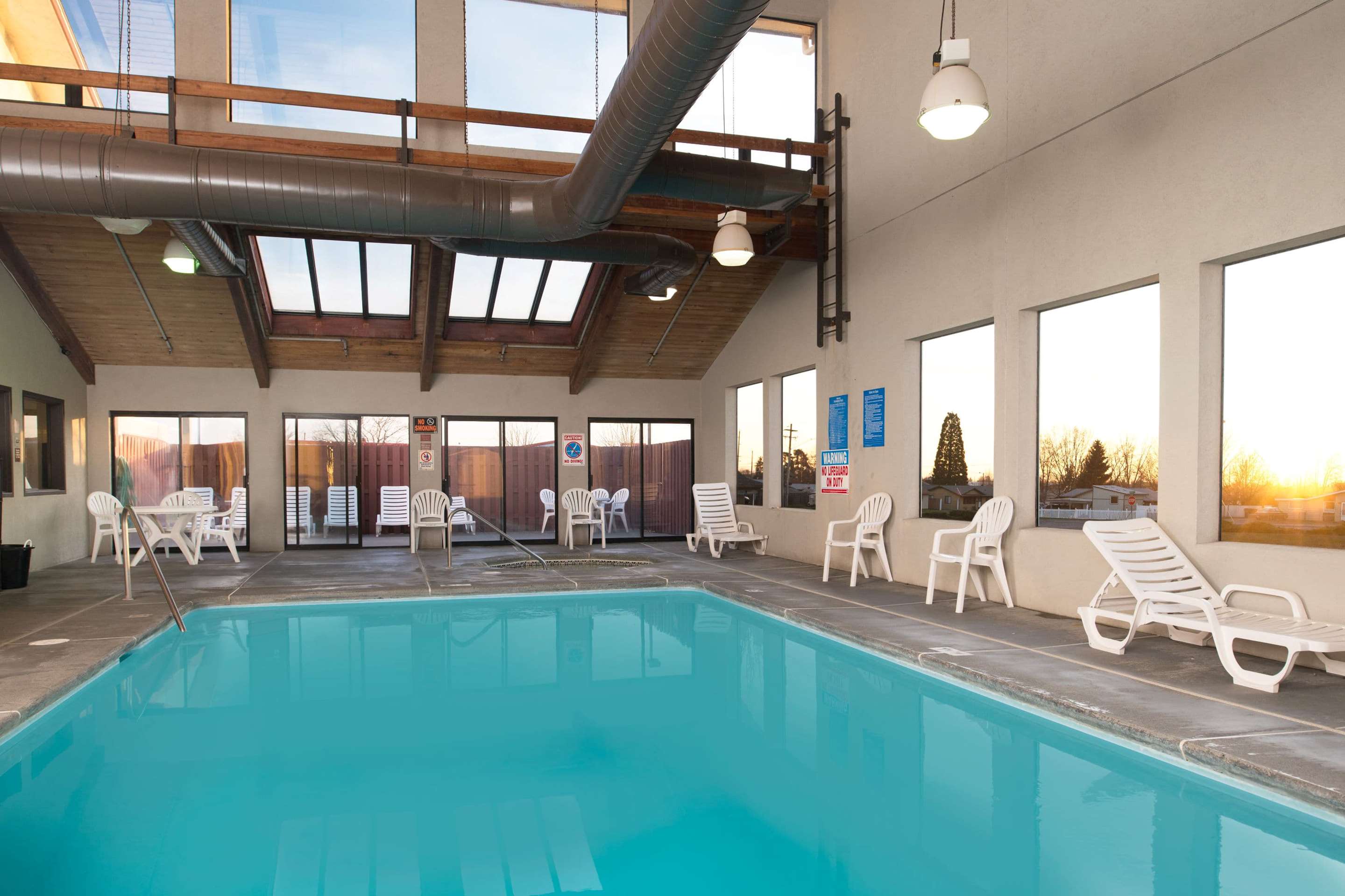Pool | Super 8 by Wyndham Walla Walla