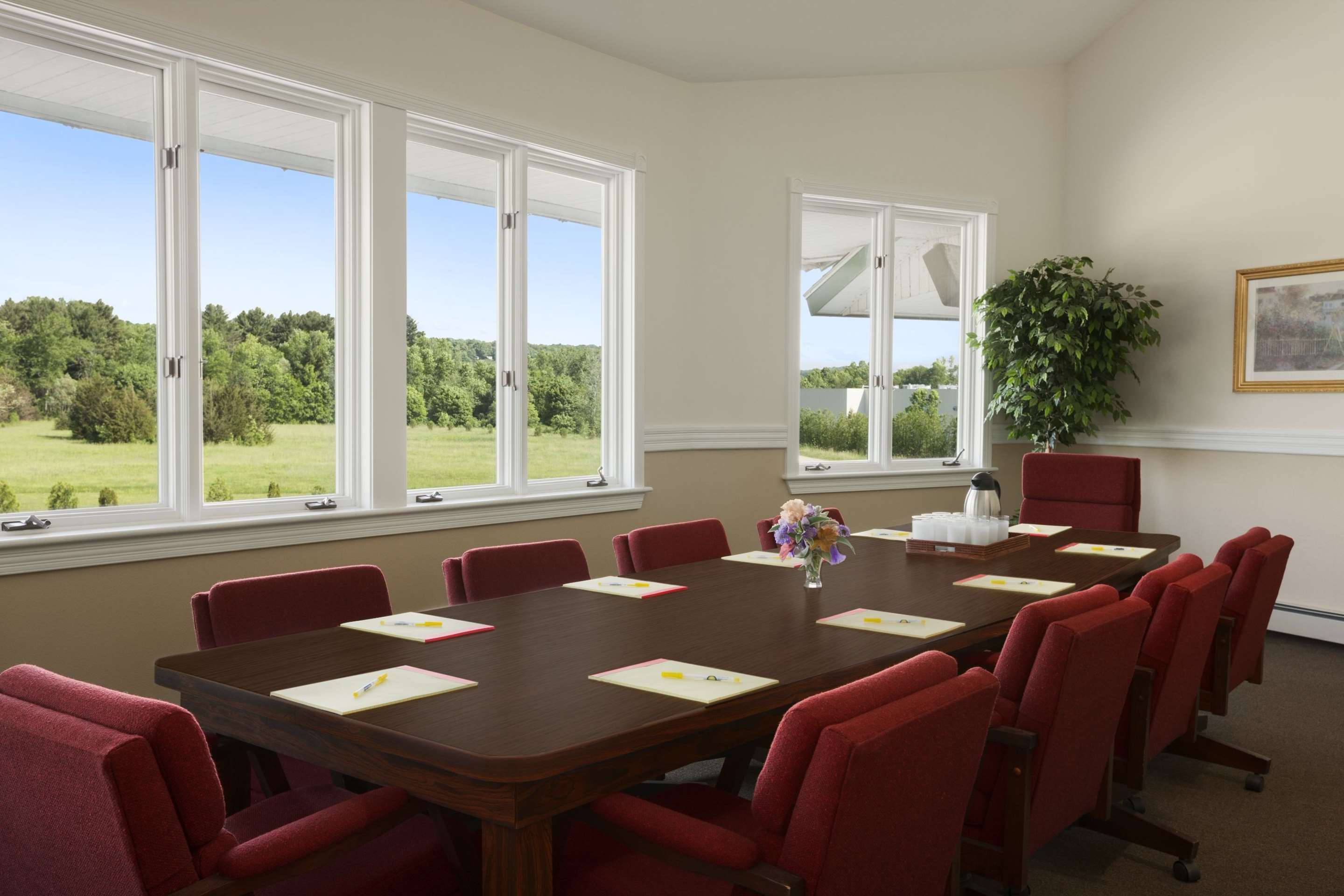 Meeting Room | Days Inn by Wyndham Shelburne/Burlington