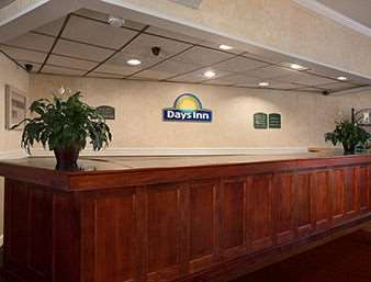 Lobby | Days Inn by Wyndham Shelburne/Burlington
