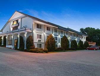 Exterior | Days Inn by Wyndham Shelburne/Burlington