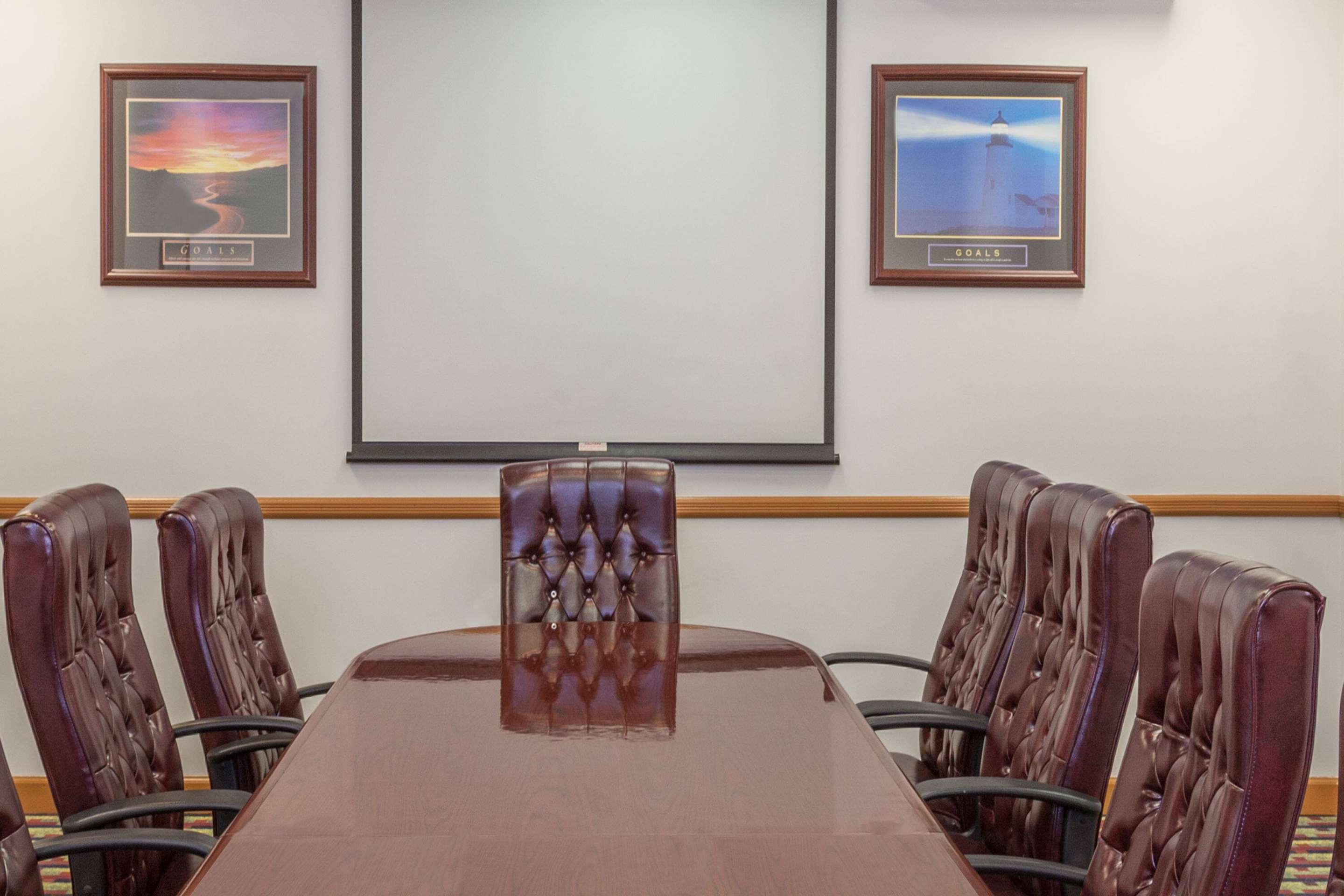 Meeting Room | Days Hotel by Wyndham East Brunswick Conference Center