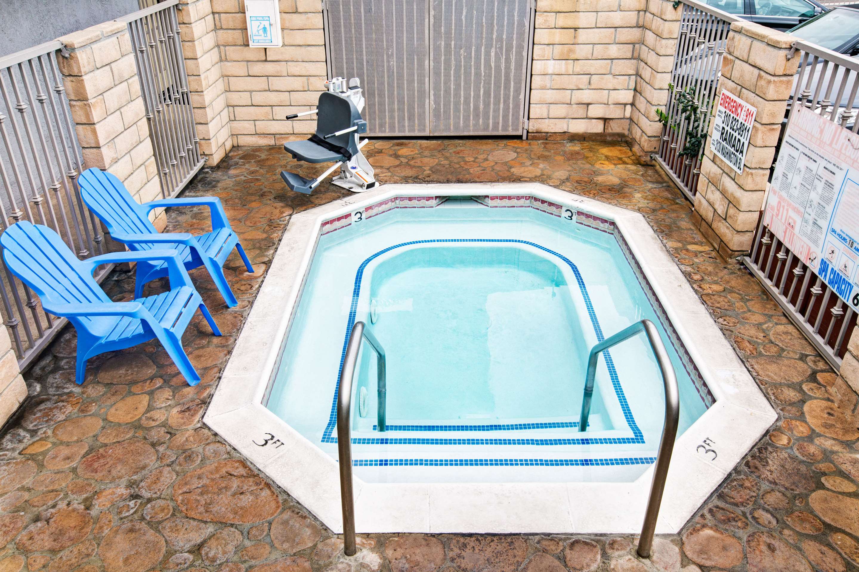 Jacuzzi | Ramada by Wyndham Marina del Rey