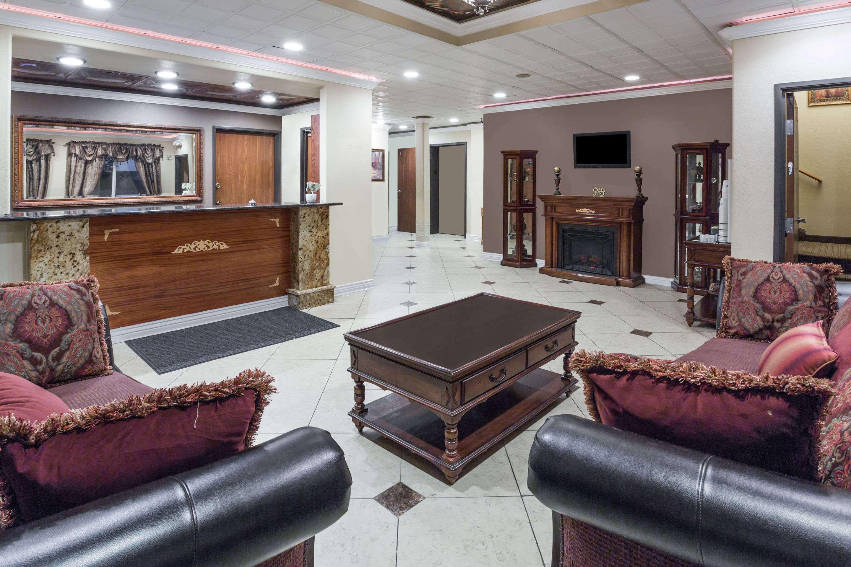 Lobby | Days Inn by Wyndham Colorado Springs Air Force Academy