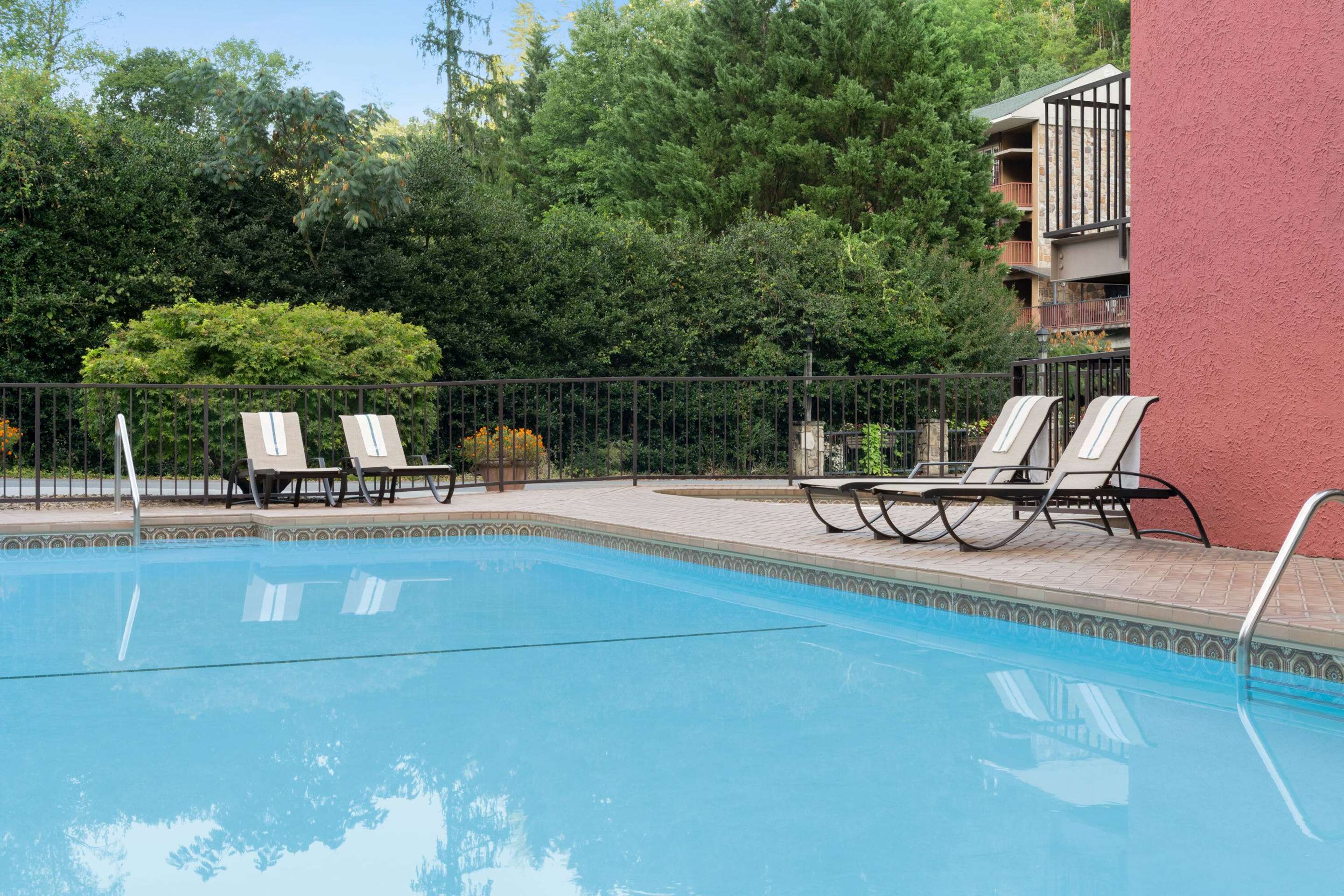 Pool | Gatlinburg River Inn