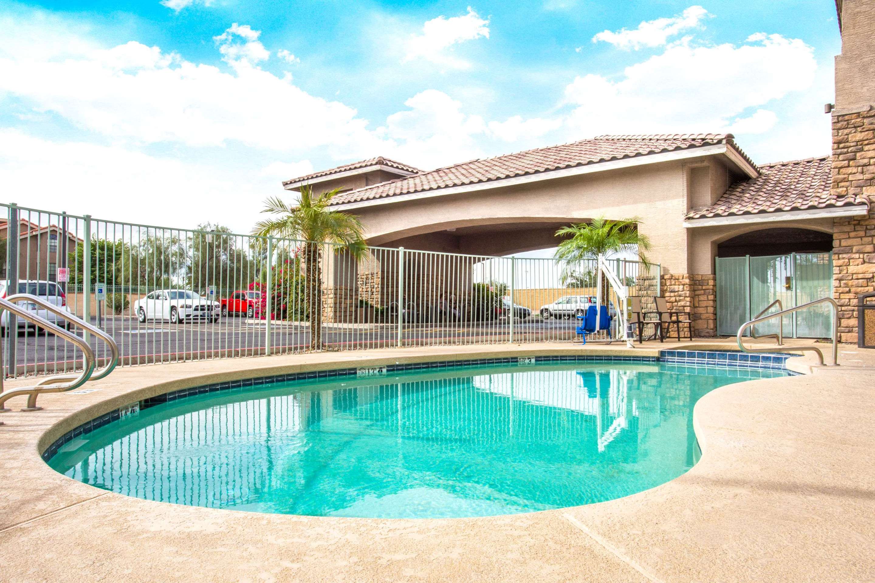 Pool | Hawthorn Suites by Wyndham Tempe