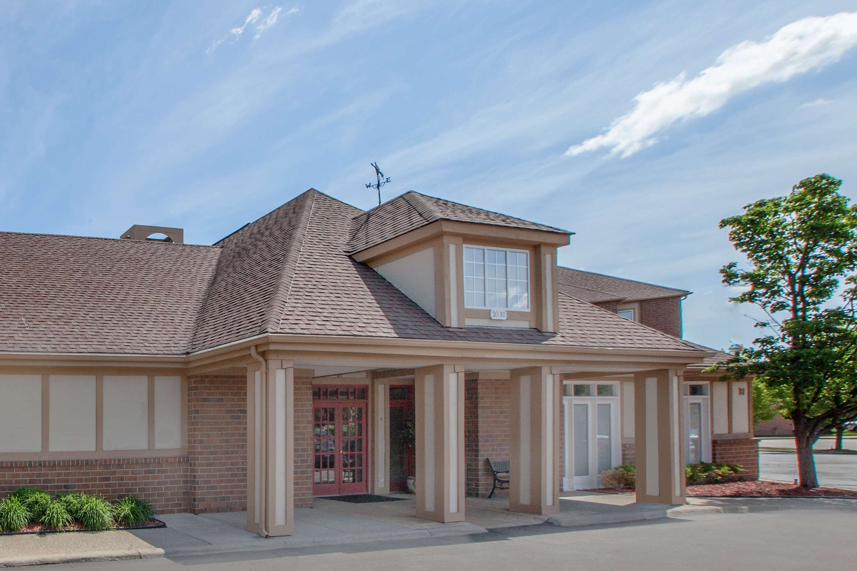 Exterior | Hawthorn Suites by Wyndham Detroit Warren