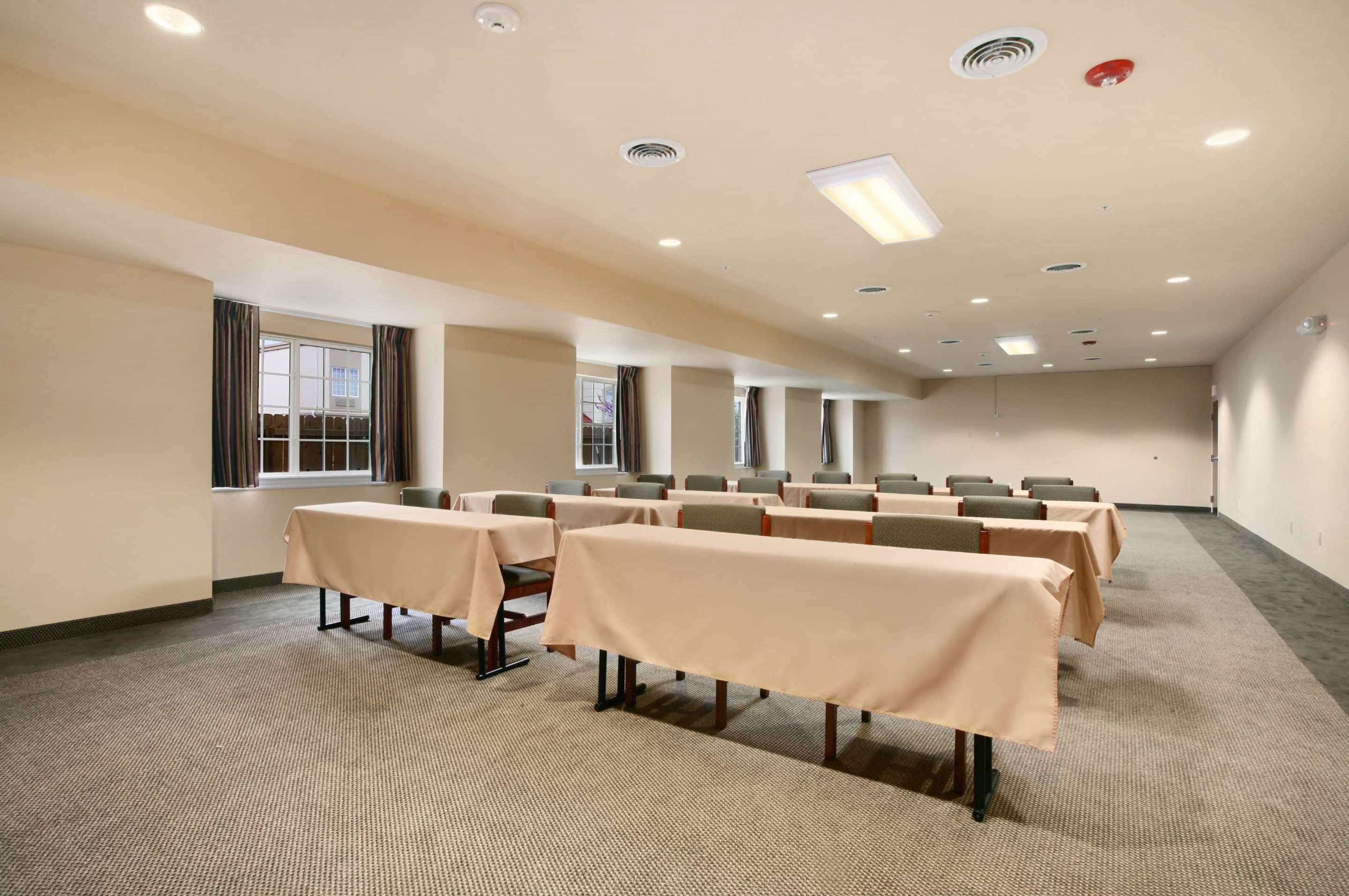 Meeting Room | Microtel Inn & Suites by Wyndham Bentonville