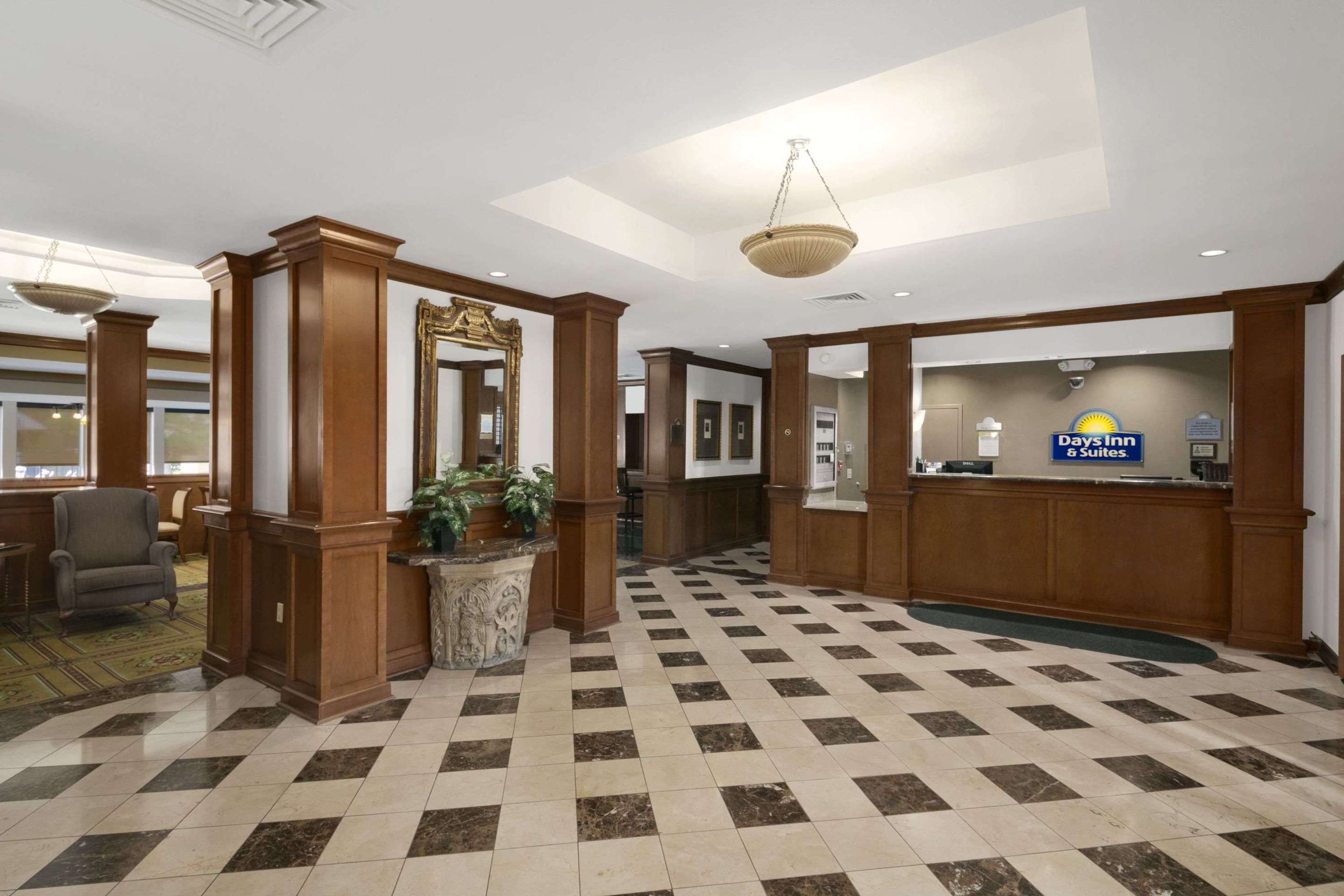 Lobby | Days Inn & Suites by Wyndham Omaha NE