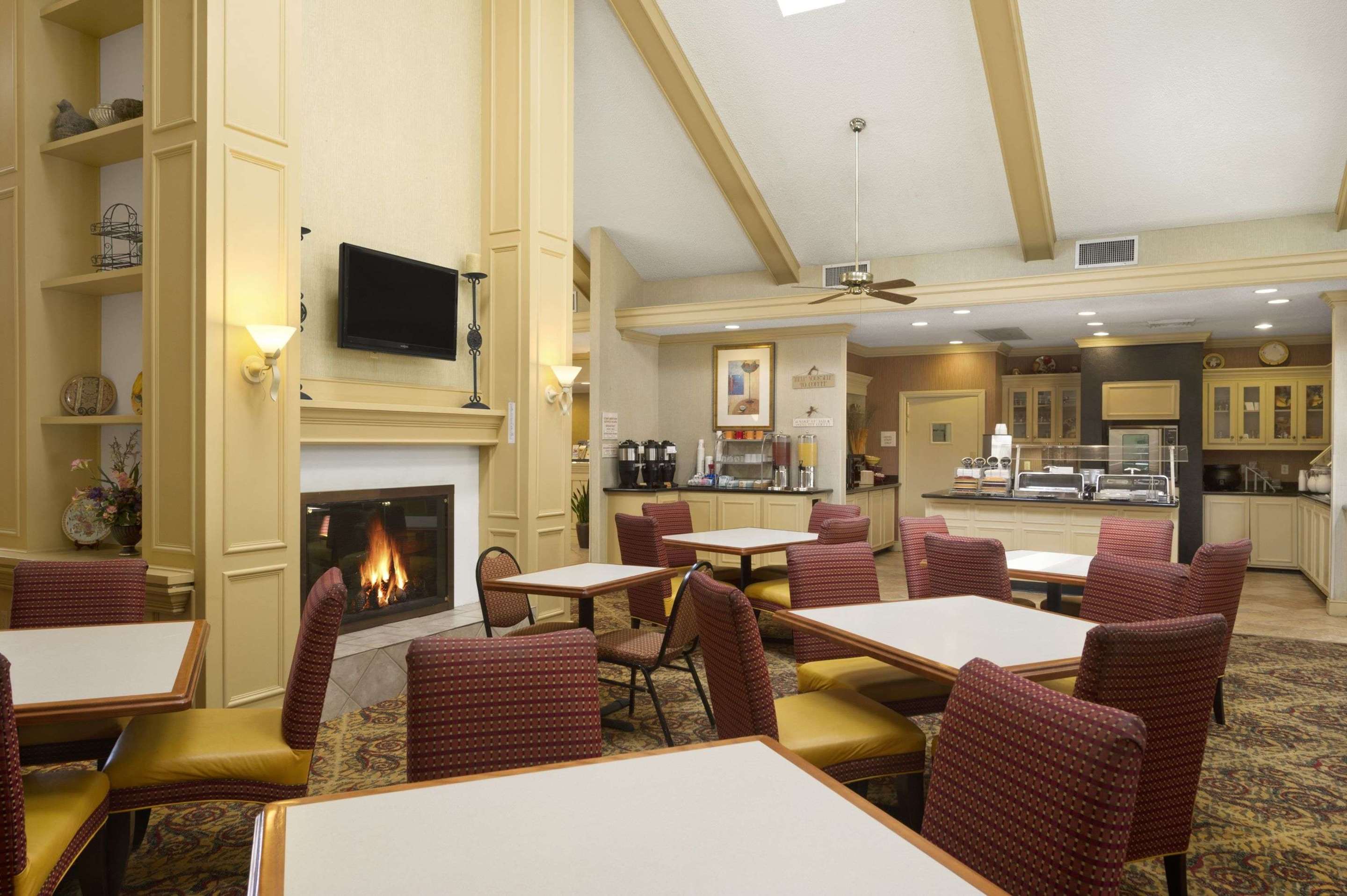 Breakfast- Dining Area