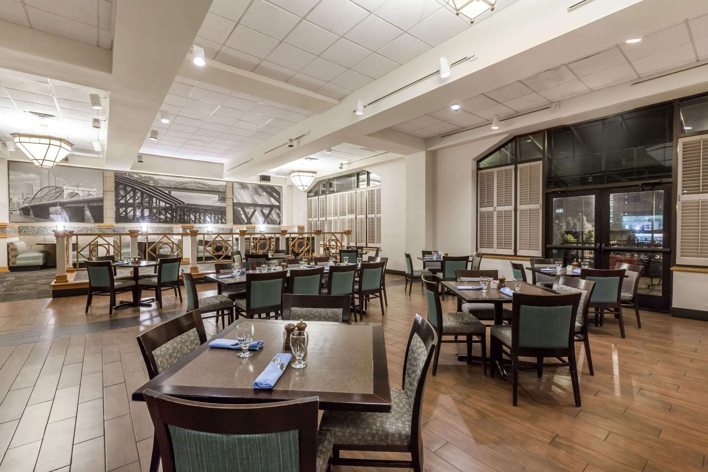 Restaurant | Wyndham Pittsburgh University Center
