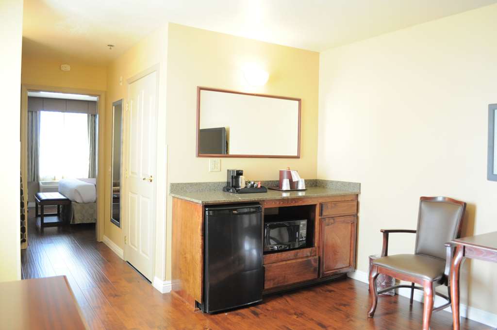 Best Western Plus John Jay Inn & Suites, Palmdale Best Western Plus John Jay Inn & Suites, Palmdale