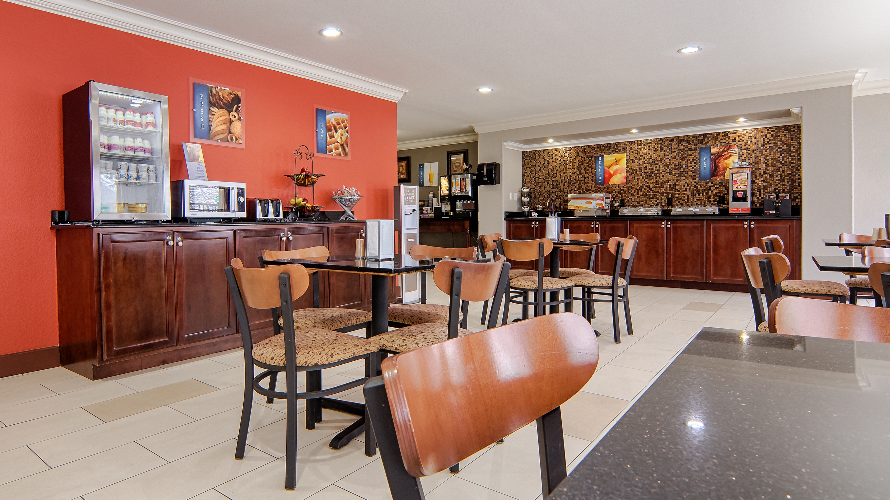 Breakfast Seating Area