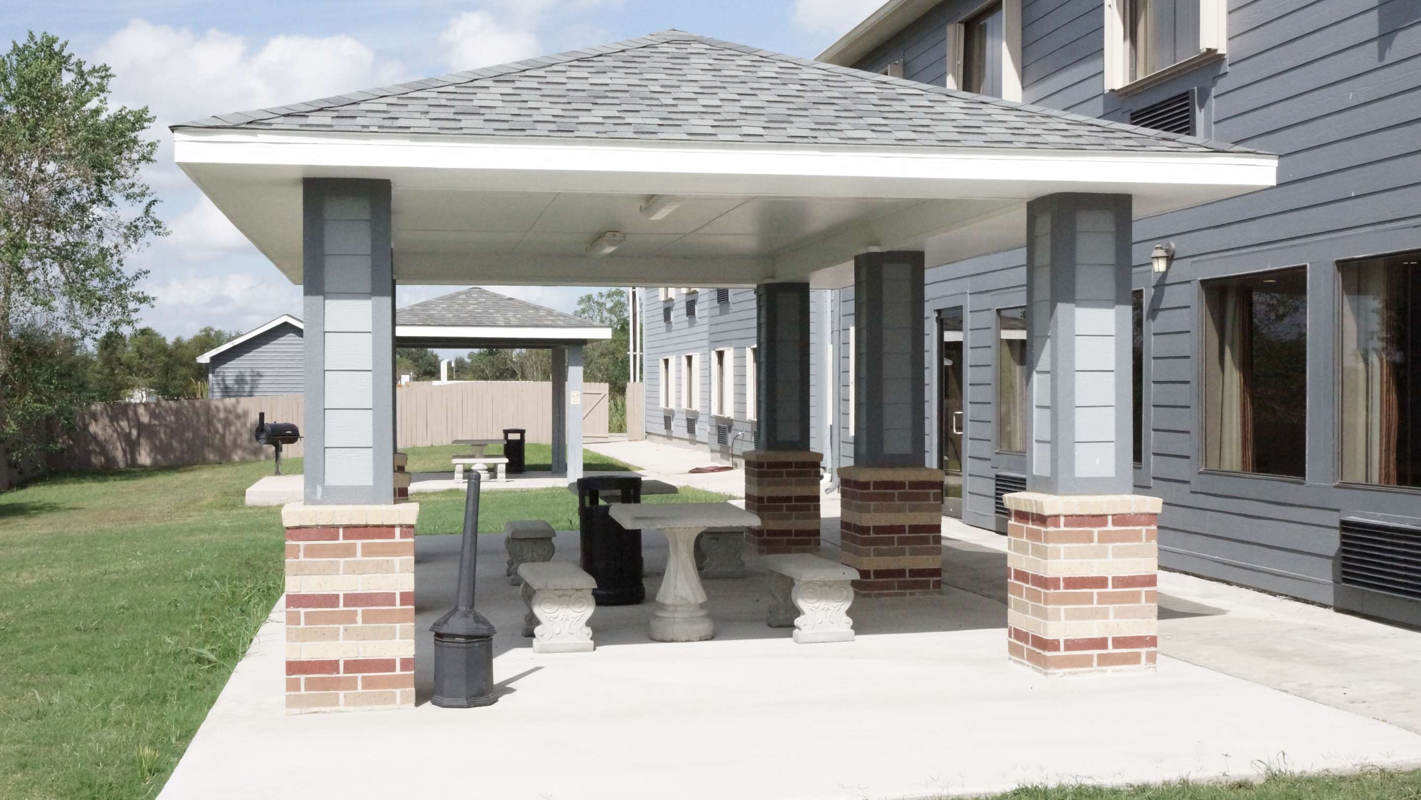 Outdoor Pavilion & BBQ Area