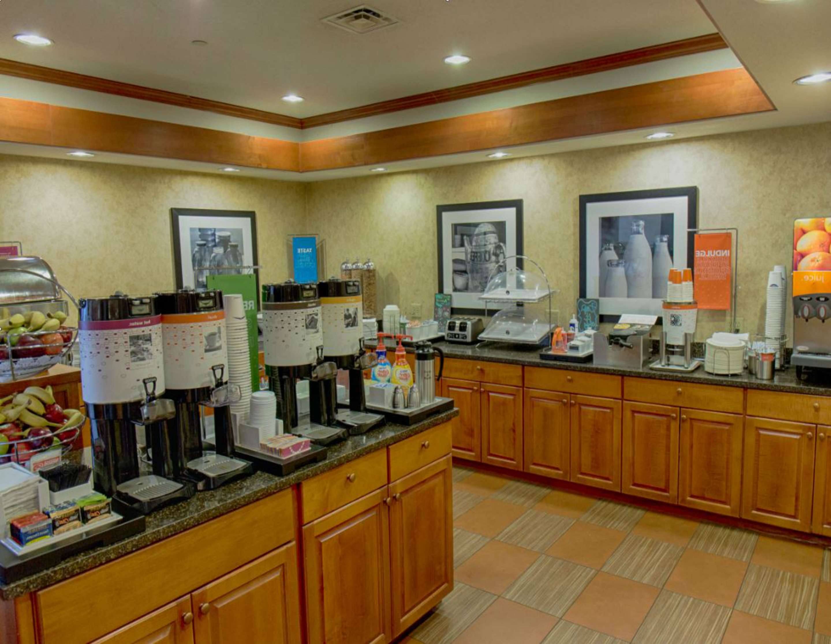 Restaurant | Hampton Inn Rapid City