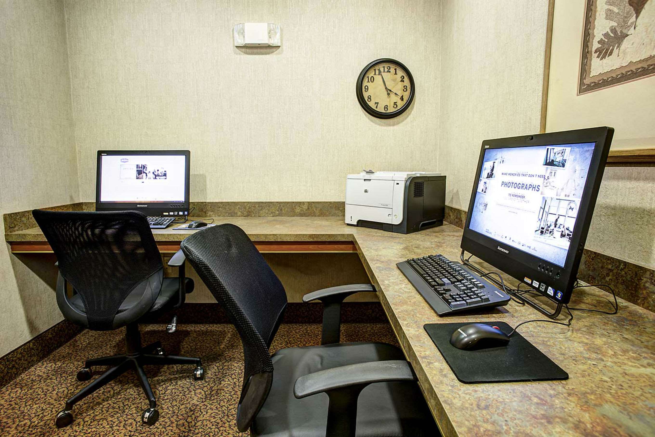Business Center | Hampton Inn Rapid City