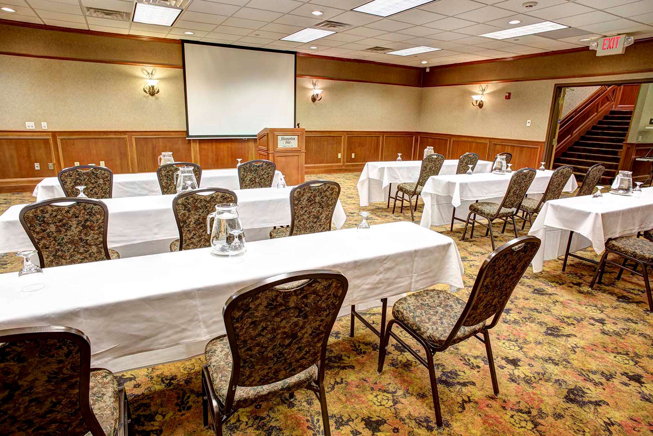 Meeting Room | Hampton Inn Rapid City