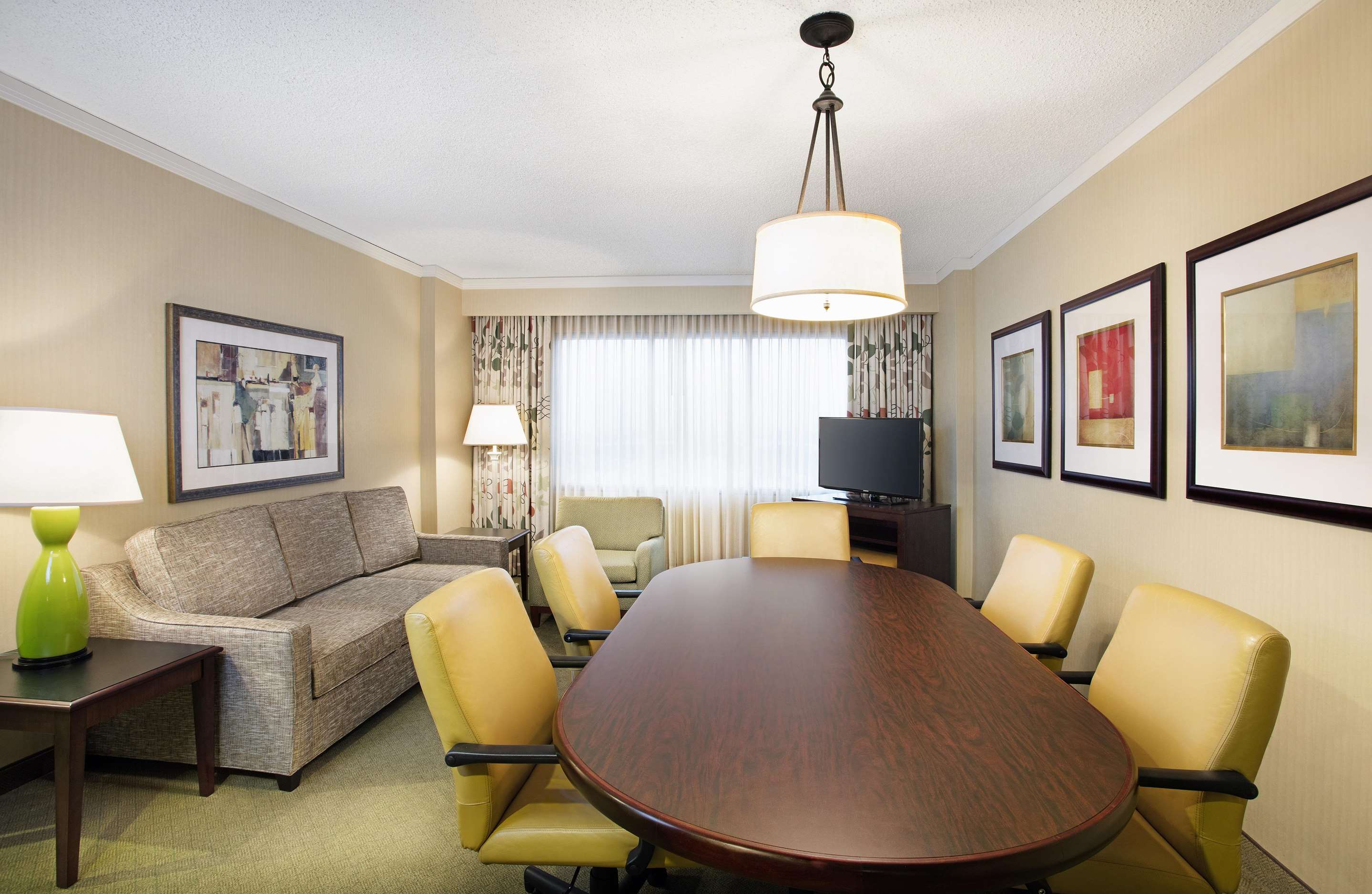 Guest room