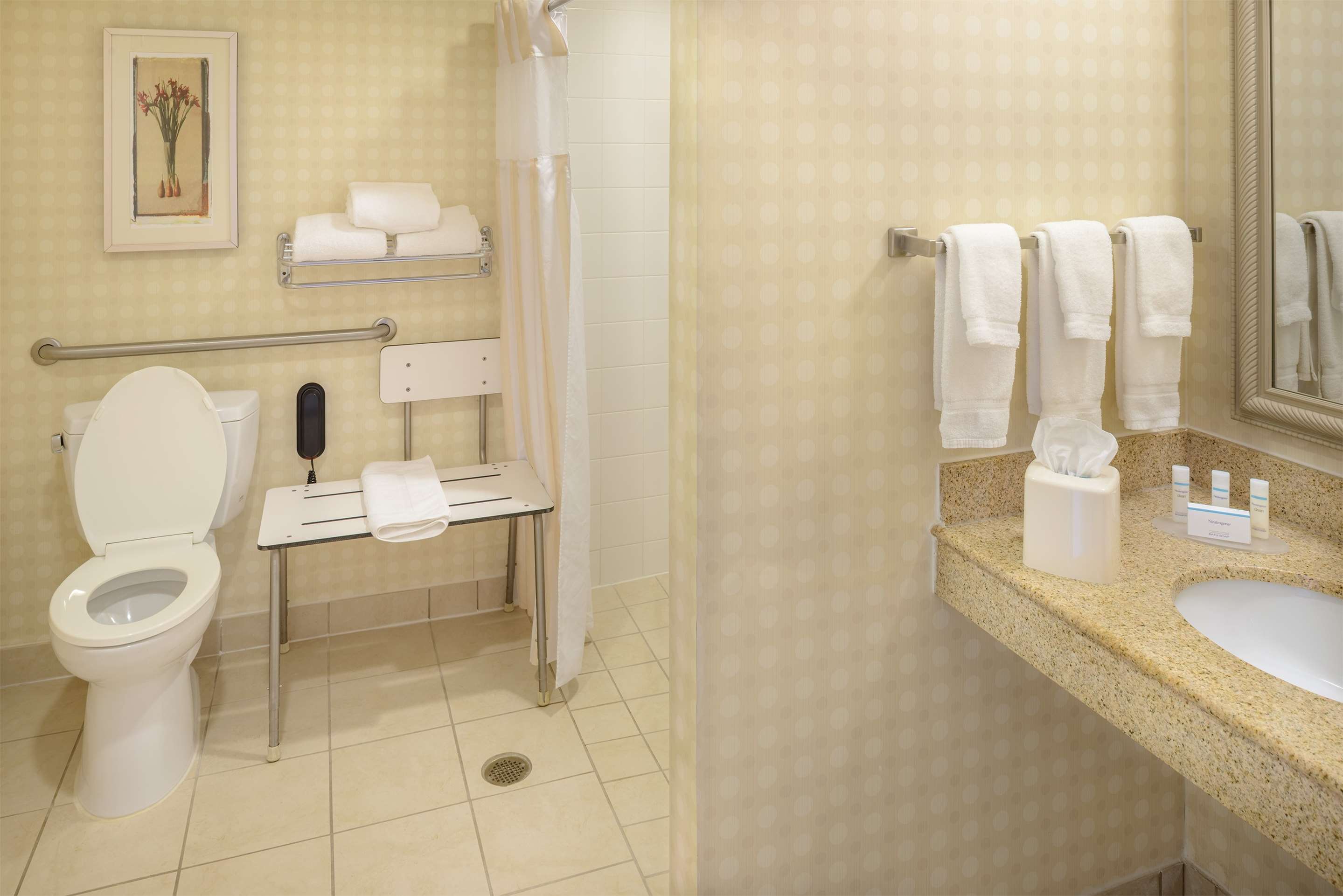 Guest room bath