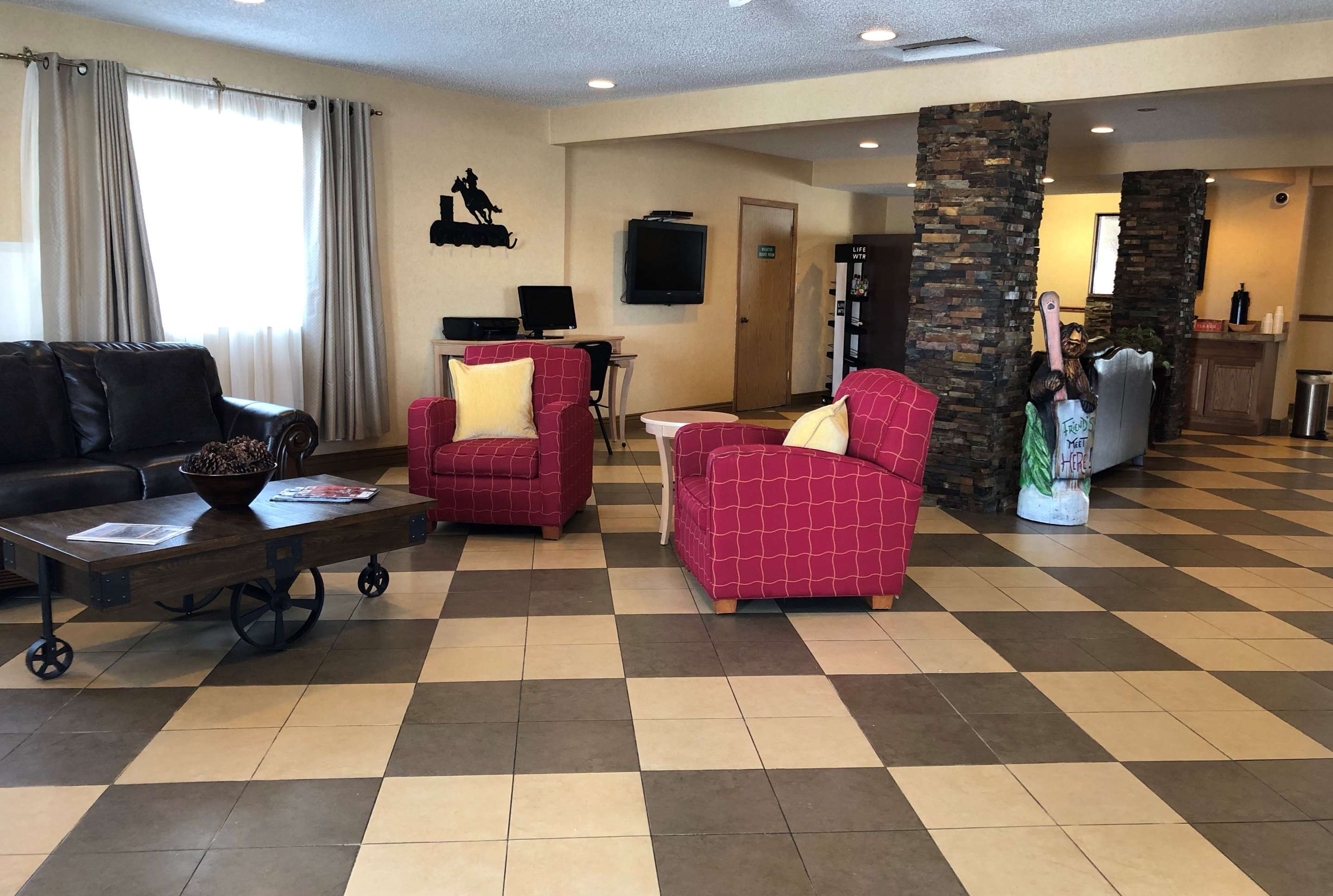 Lobby | Knights Inn Evanston