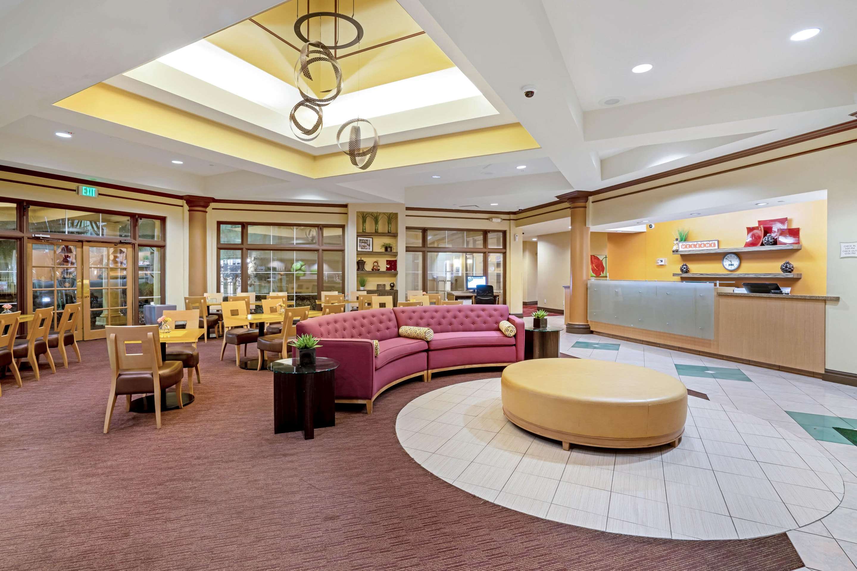 Lobby | La Quinta Inn & Suites by Wyndham Memphis Primacy Parkway