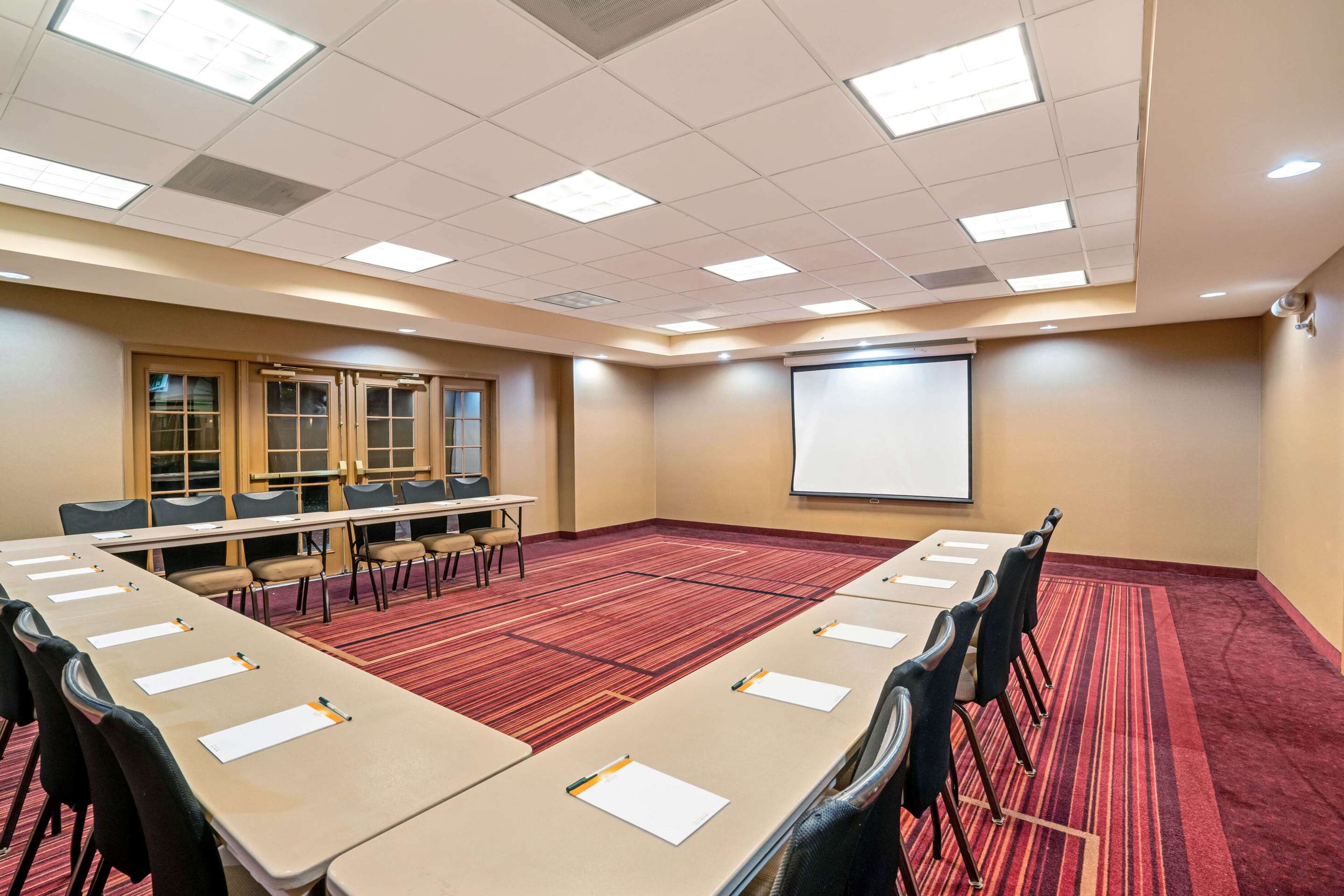 Meeting Room | La Quinta Inn & Suites by Wyndham Memphis Primacy Parkway