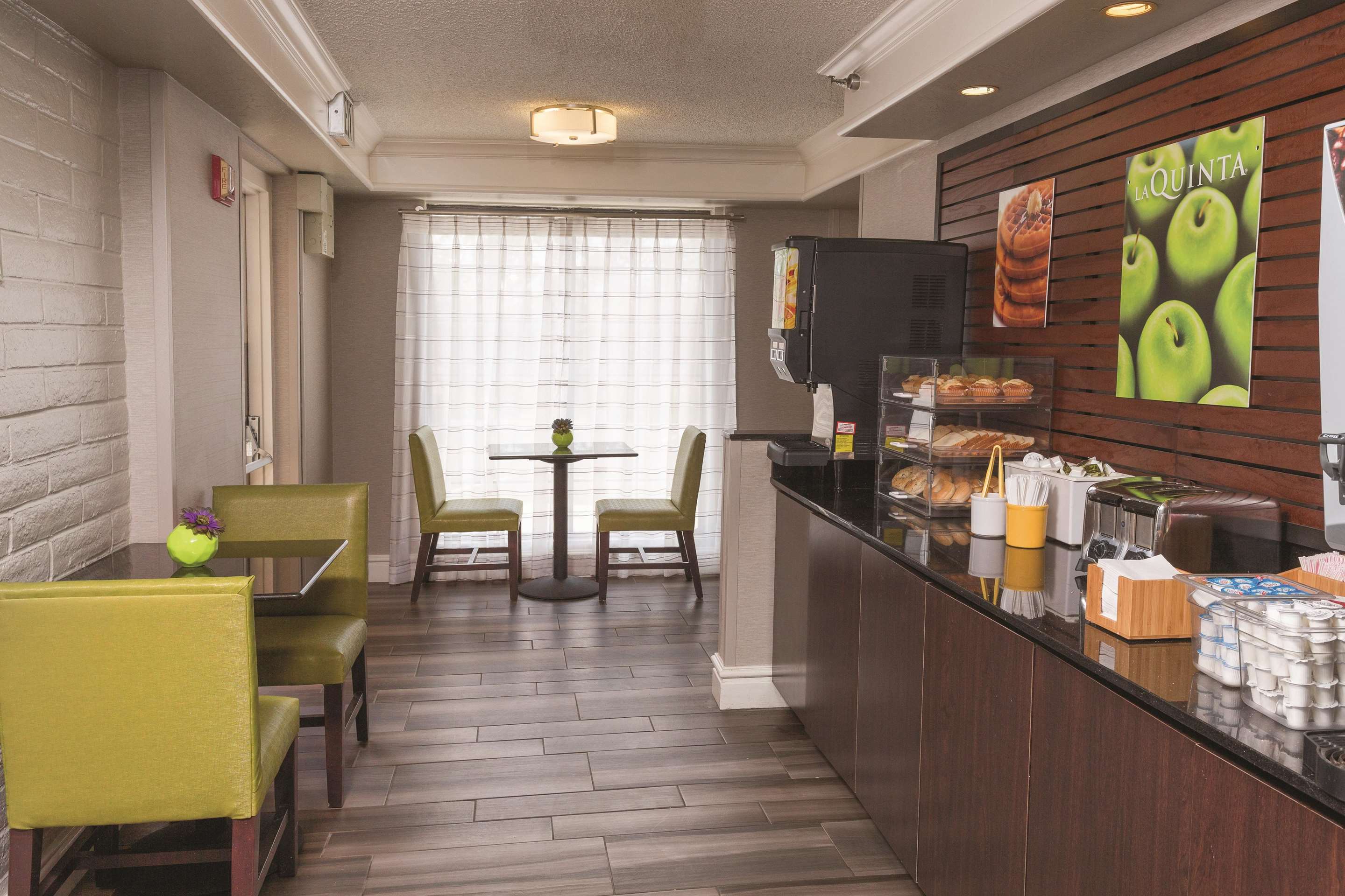 Property amenity | La Quinta Inn by Wyndham Ventura