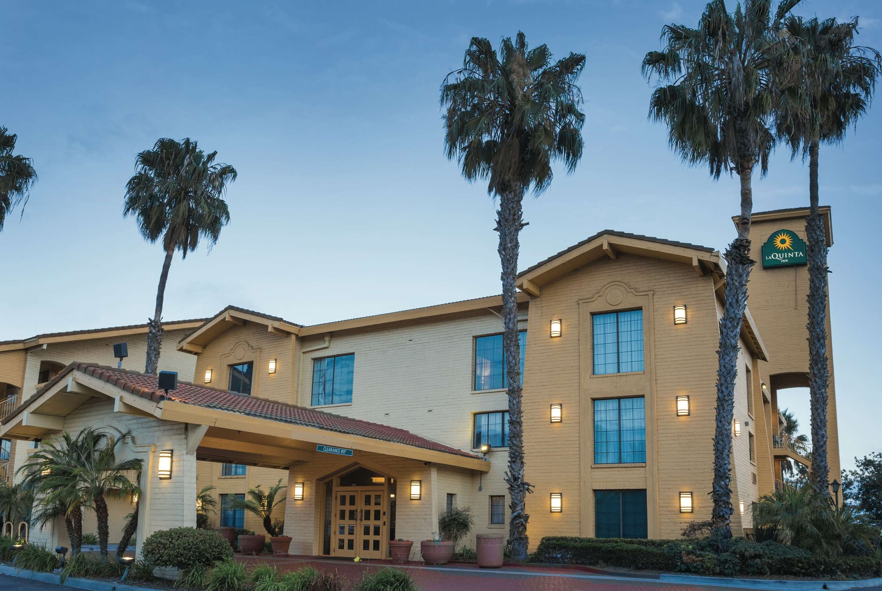 Exterior | La Quinta Inn by Wyndham Ventura