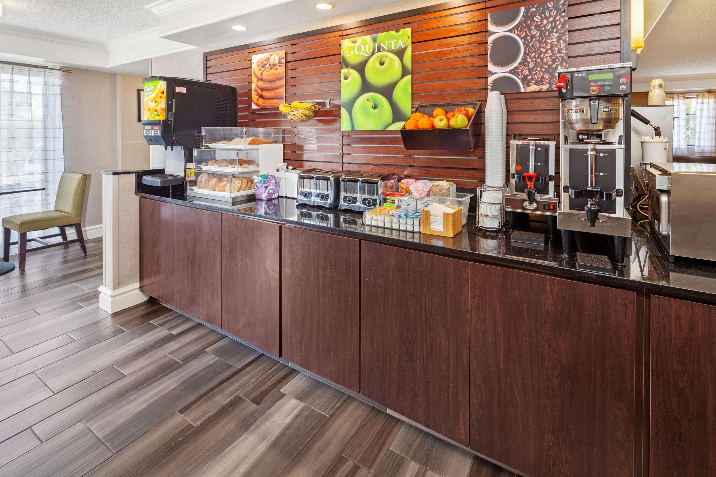 Property amenity | La Quinta Inn by Wyndham Ventura