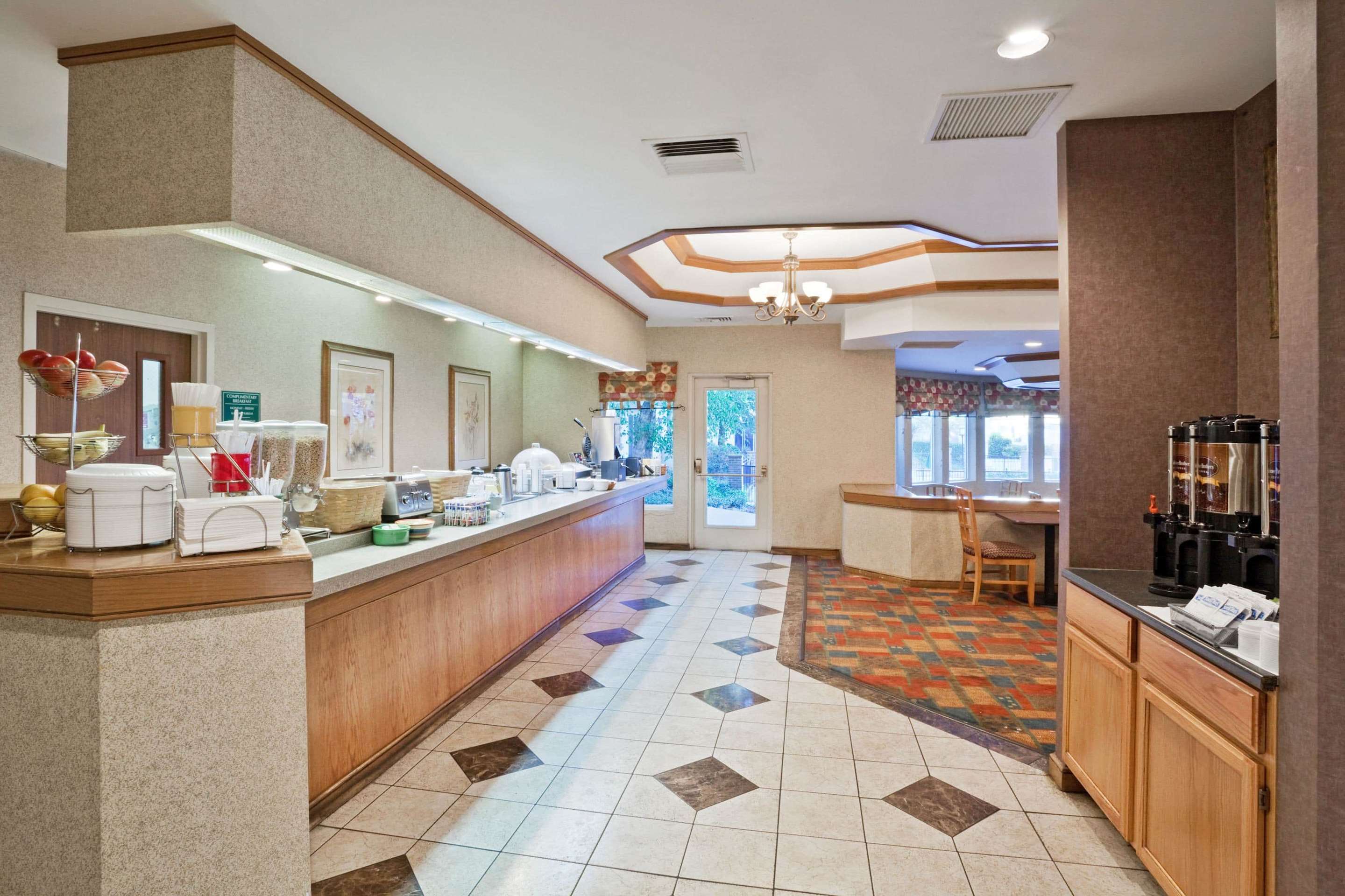 Property amenity | La Quinta Inn & Suites by Wyndham Overland Park