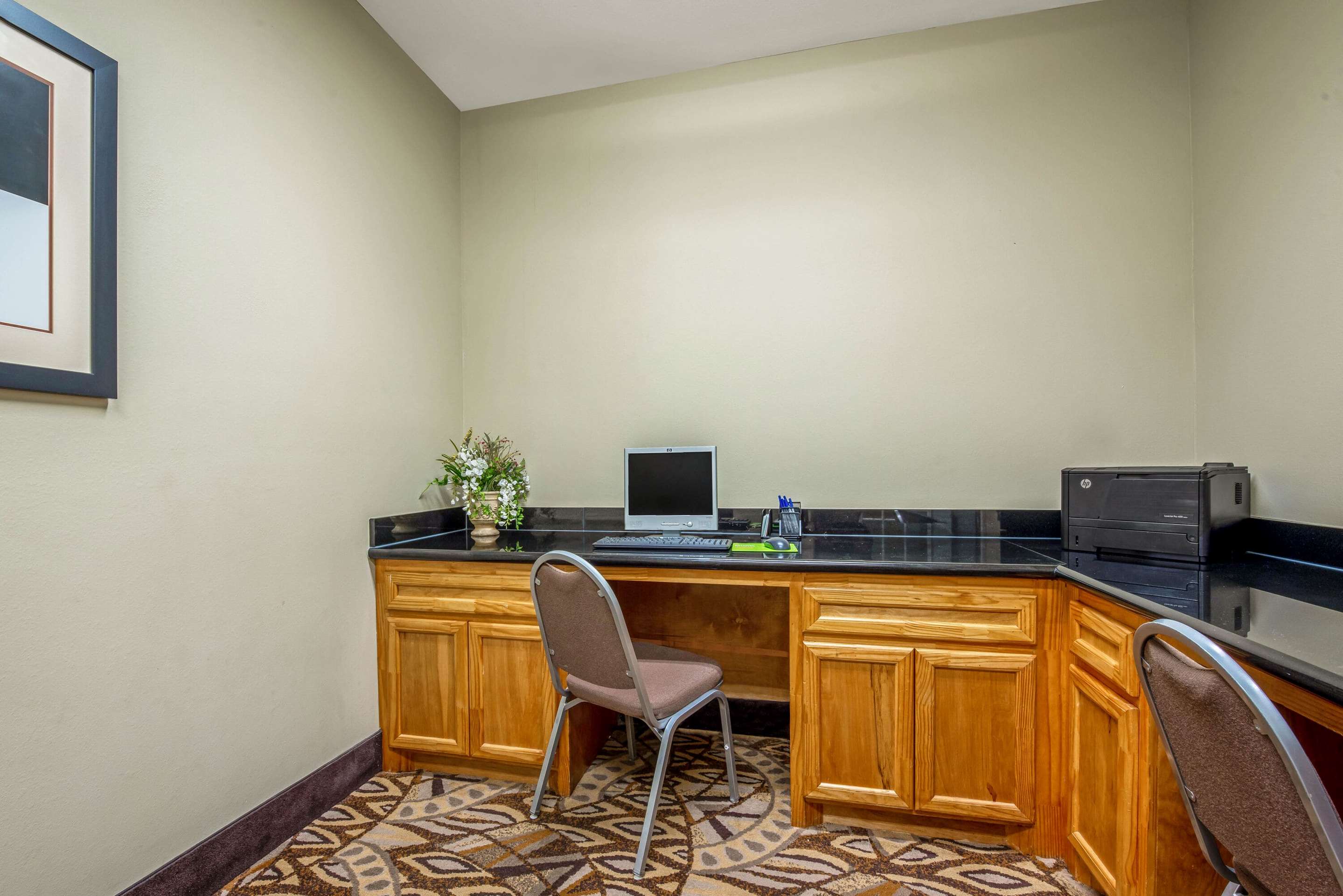 Business Center | Best Western Iowa/Lake Charles East