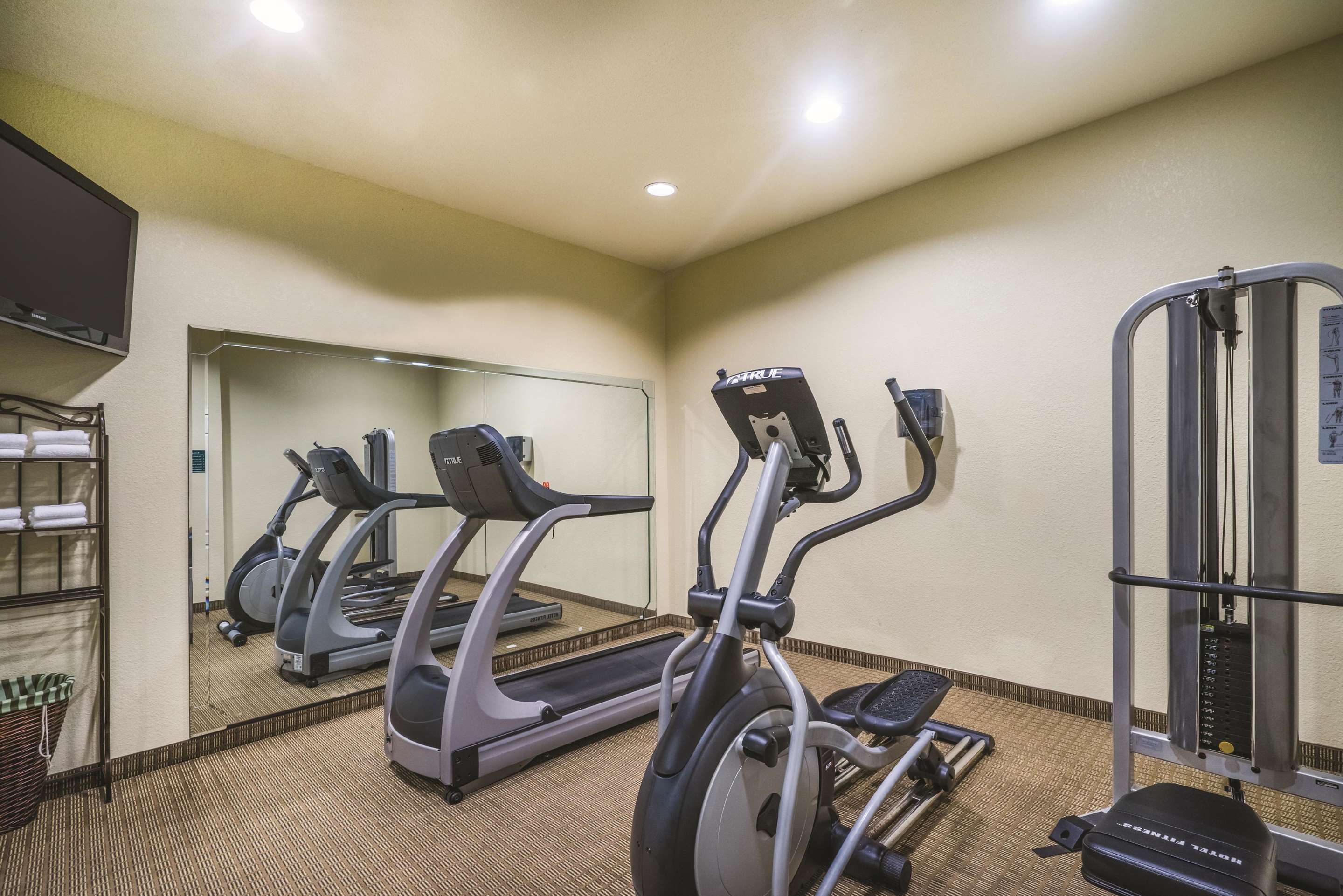 Health club | La Quinta Inn & Suites by Wyndham Brandon Jackson Airport E