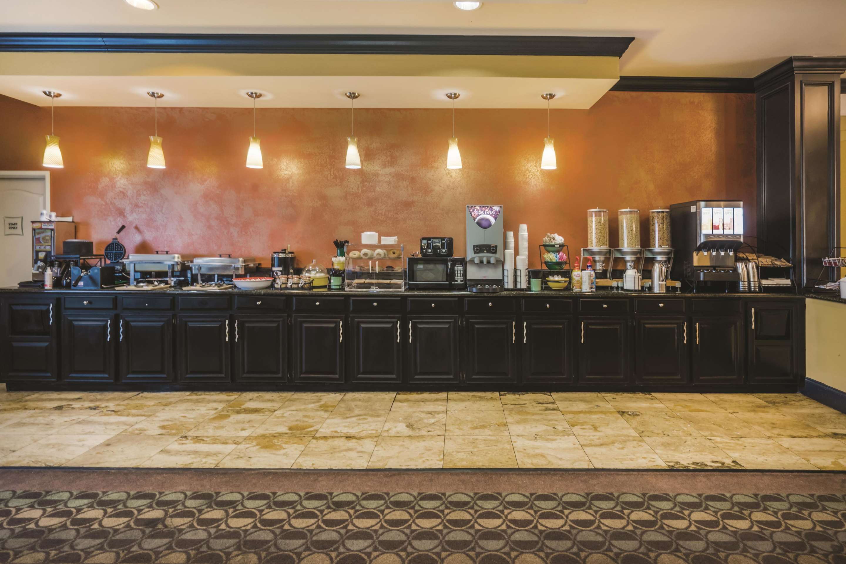 Property amenity | La Quinta Inn & Suites by Wyndham Brandon Jackson Airport E