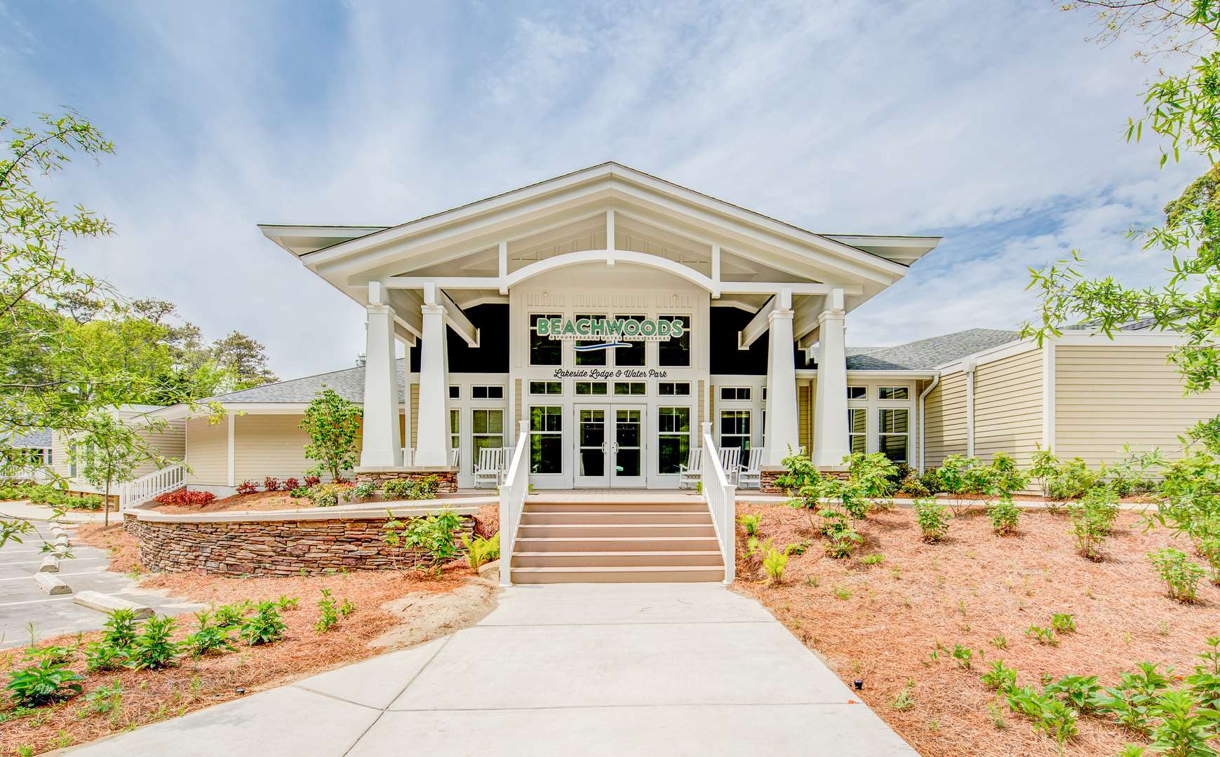Exterior Swim Center | Beachwoods Resort