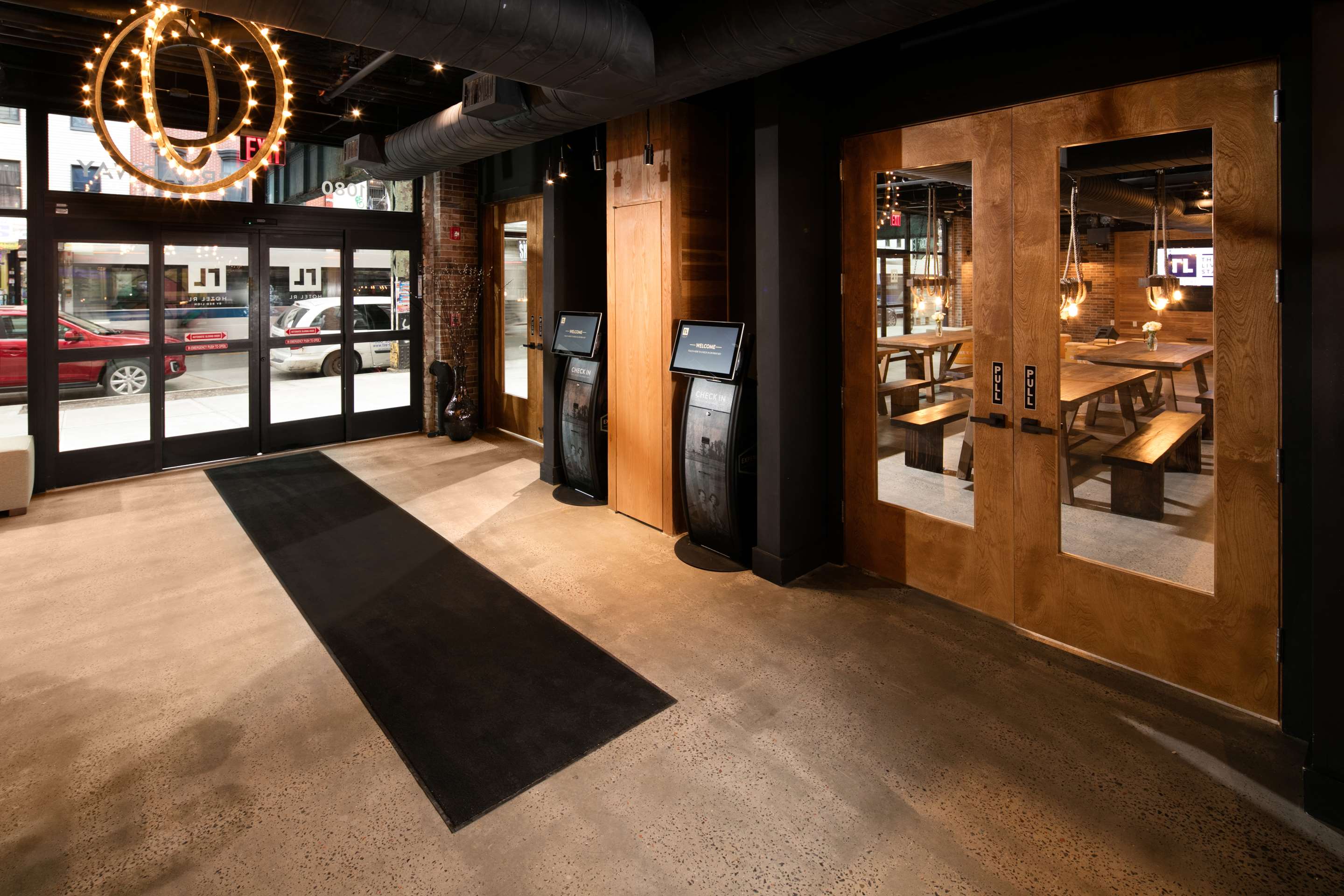 Hotel RL Brooklyn Lobby Entrance | Hotel RL Brooklyn
