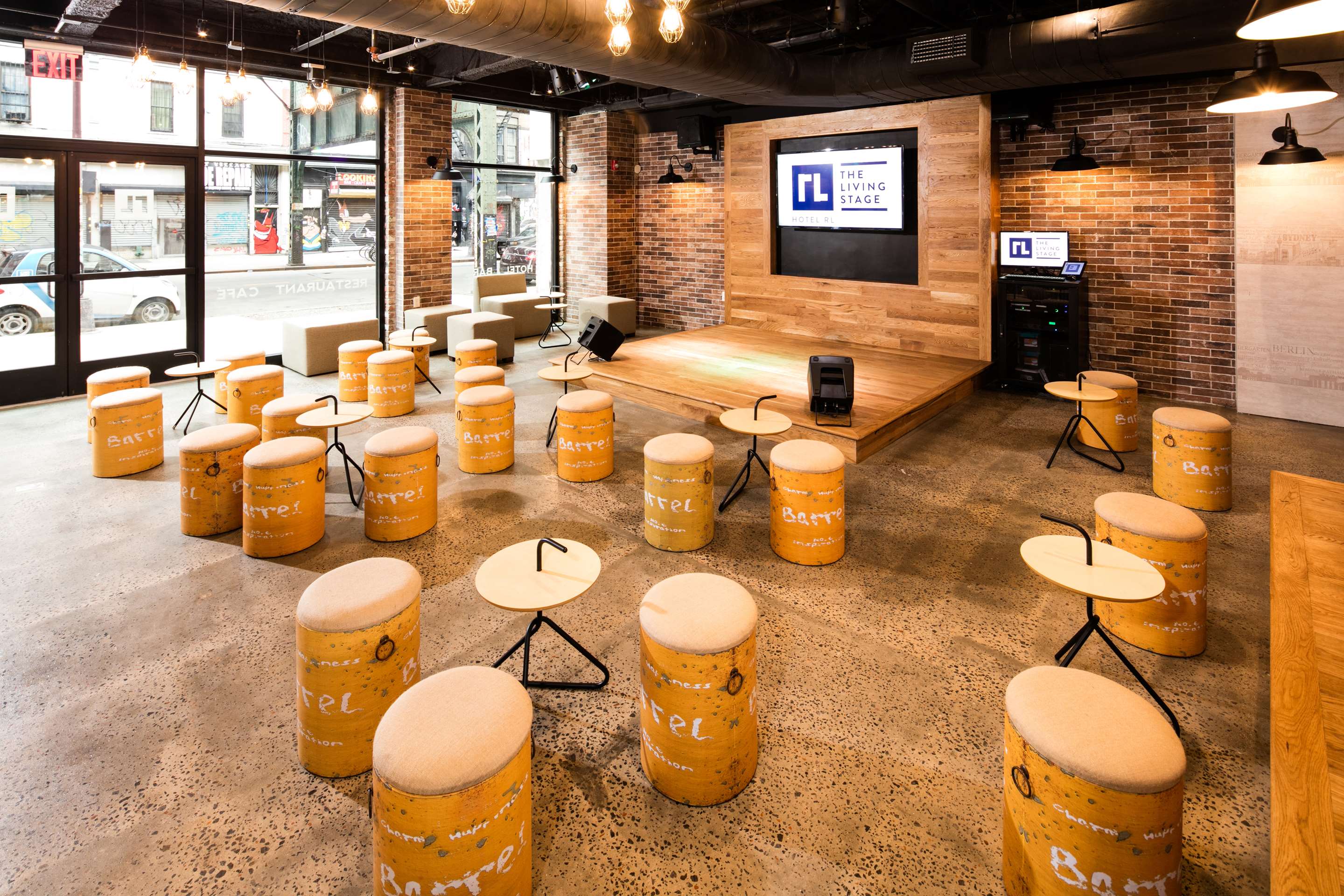Hotel RL Bed-Stuy Living Stage | Hotel RL Brooklyn