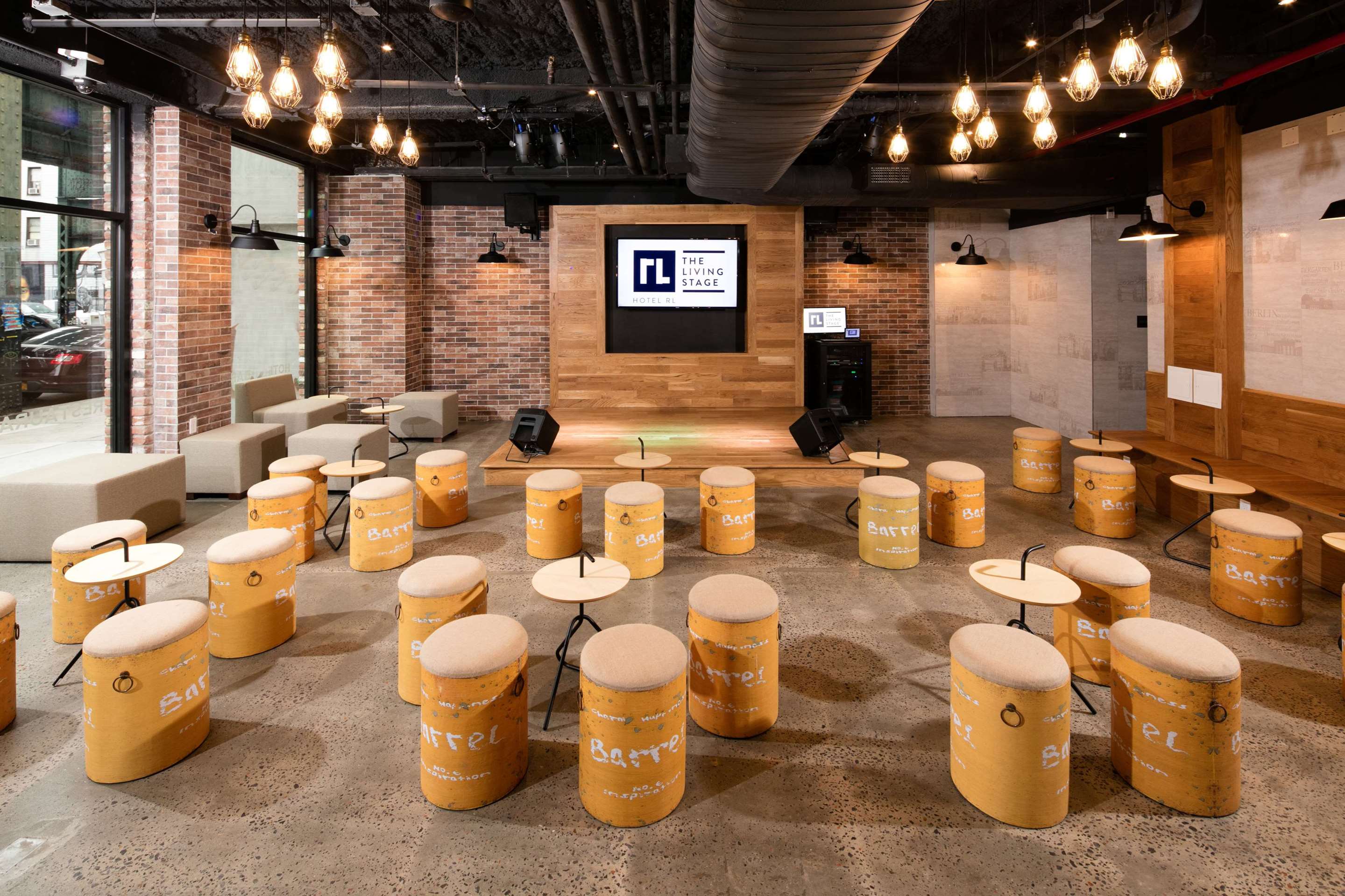 Hotel RL Bed-Stuy Living Stage | Hotel RL Brooklyn