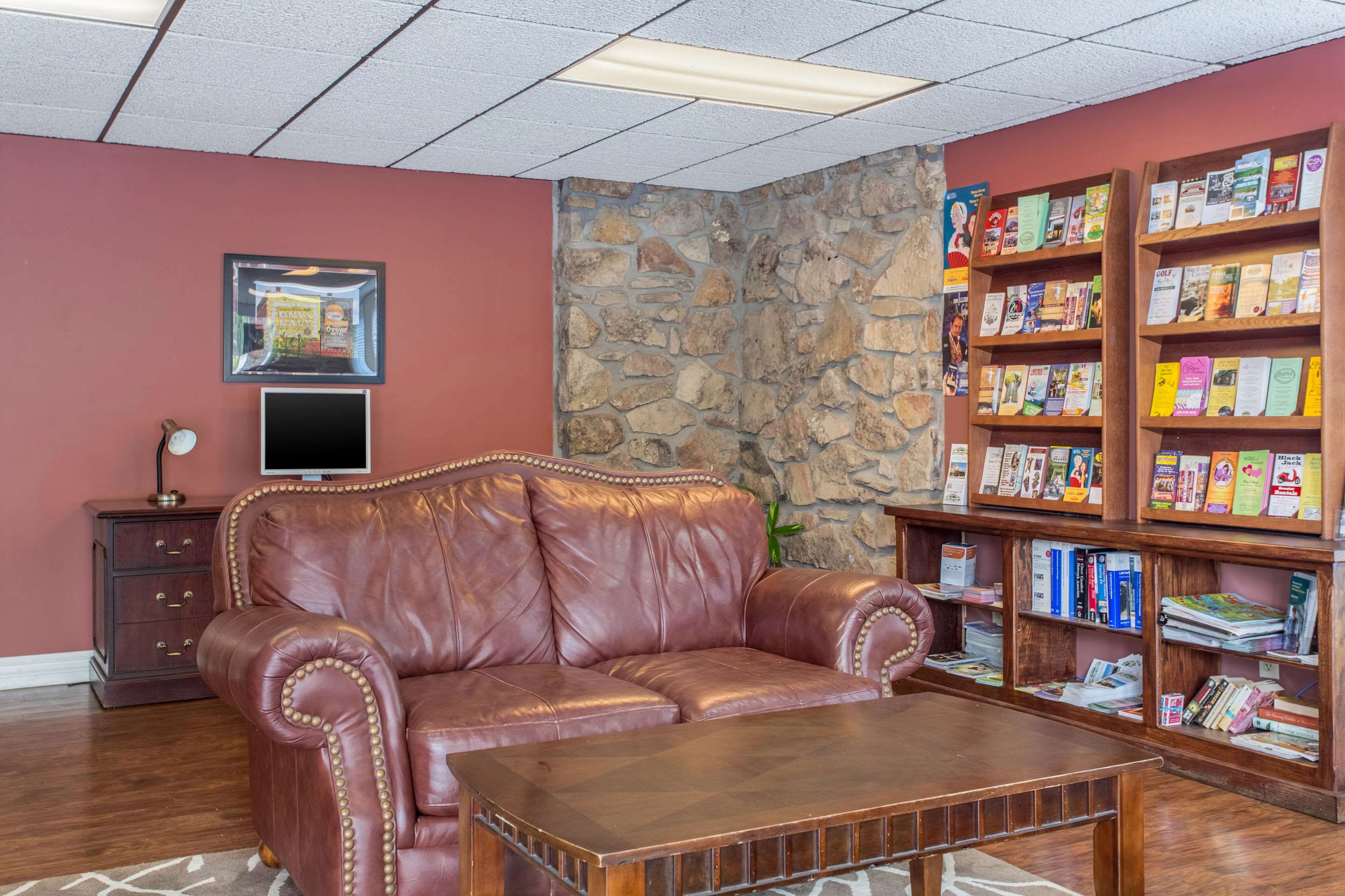 Hotel lobby | Econo Lodge