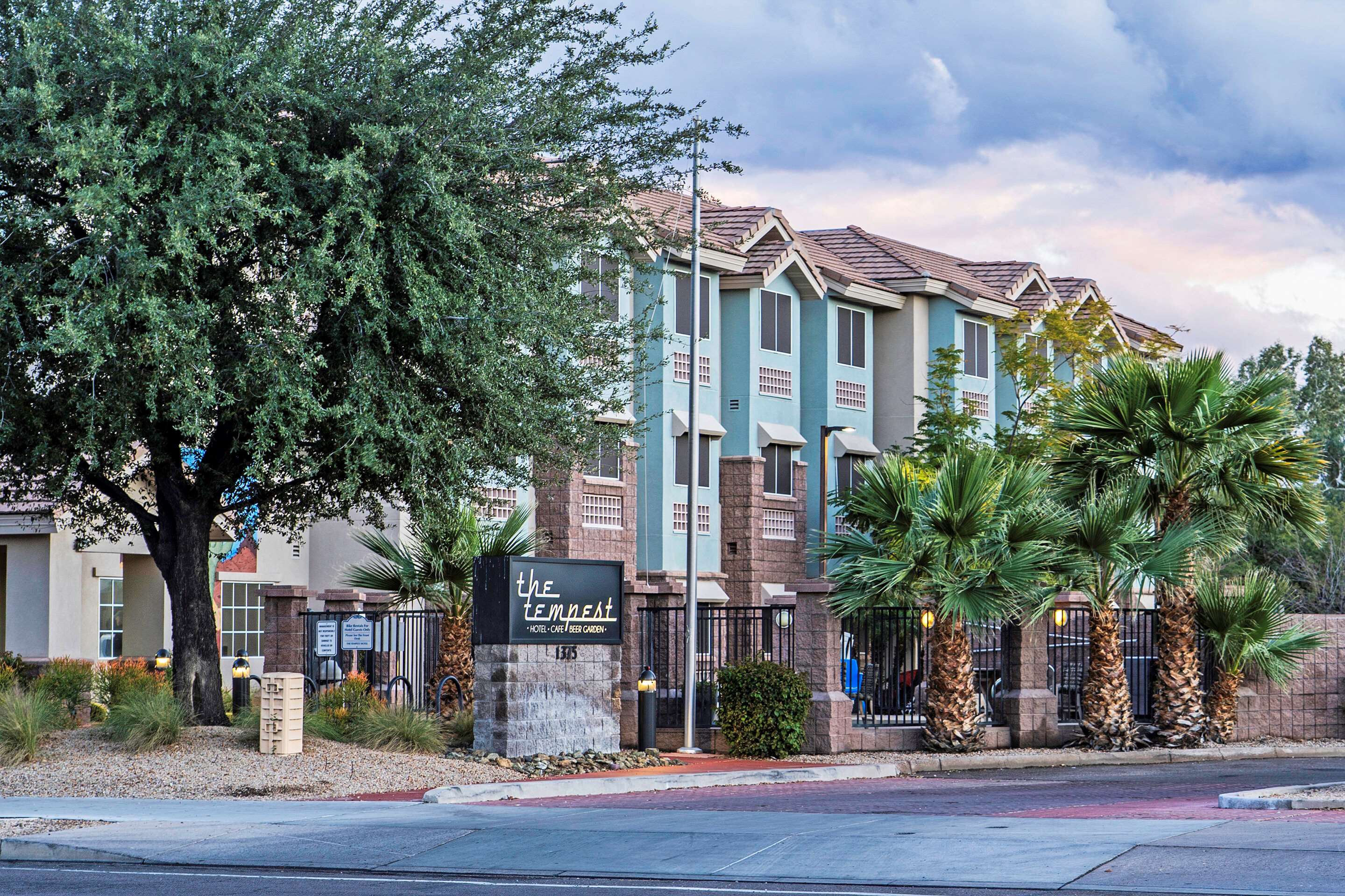 Hotel entrance | Hotel Tempest, Trademark Collection by Wyndham