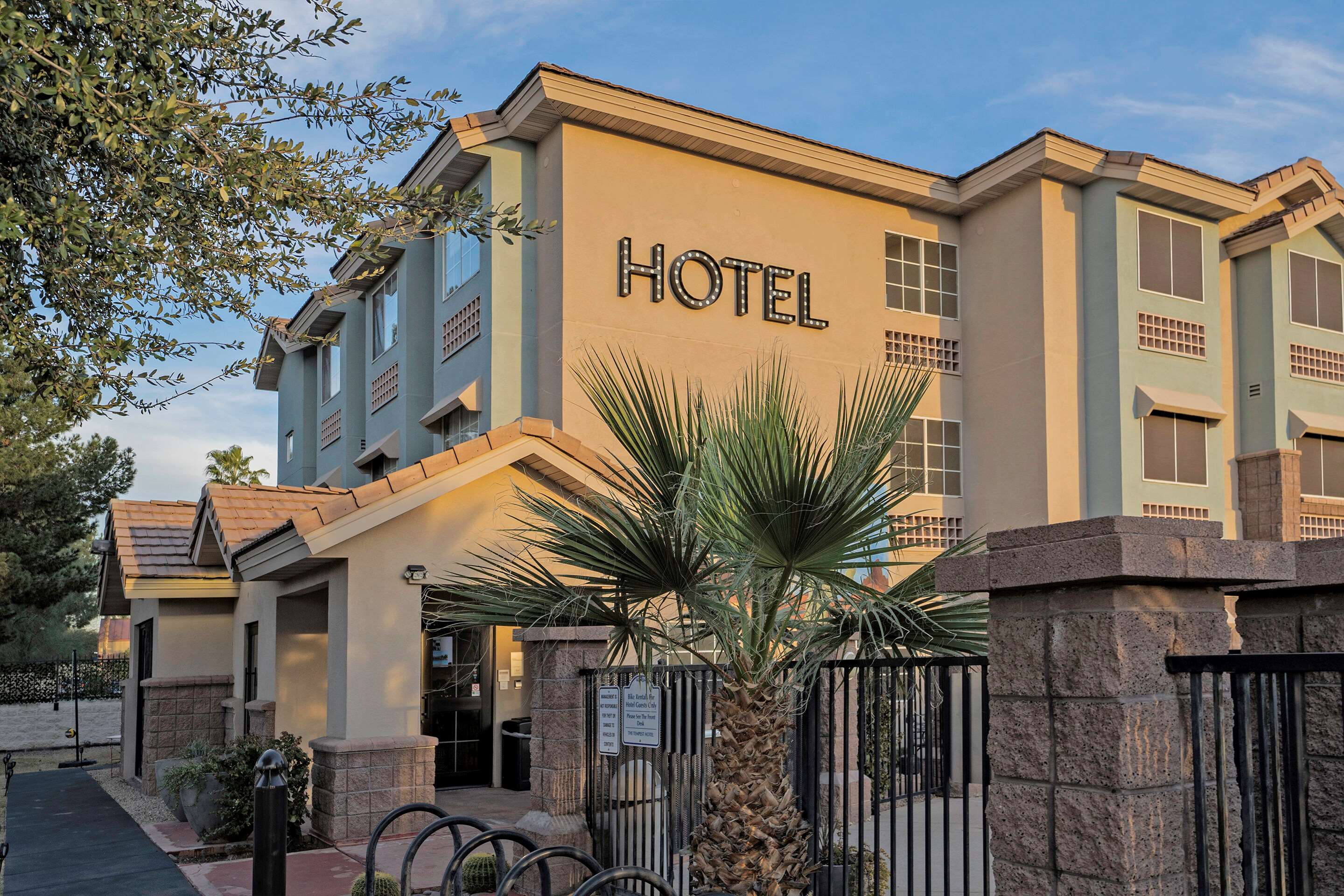 Hotel entrance | Hotel Tempest, Trademark Collection by Wyndham