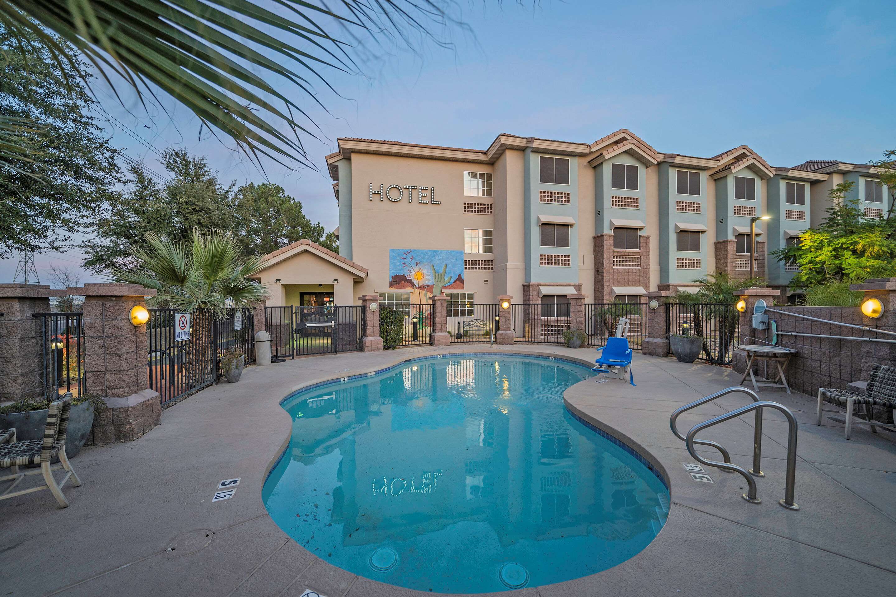 Outdoor pool | Hotel Tempest, Trademark Collection by Wyndham