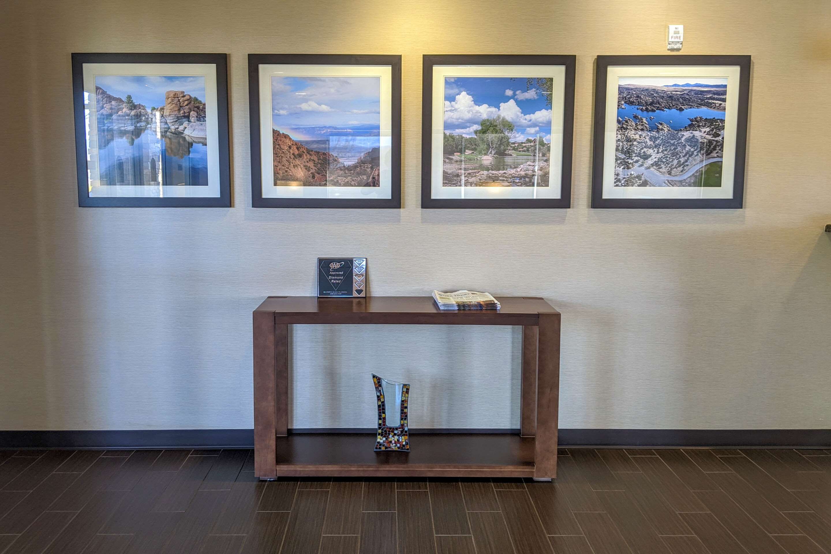 Lobby with sitting area
